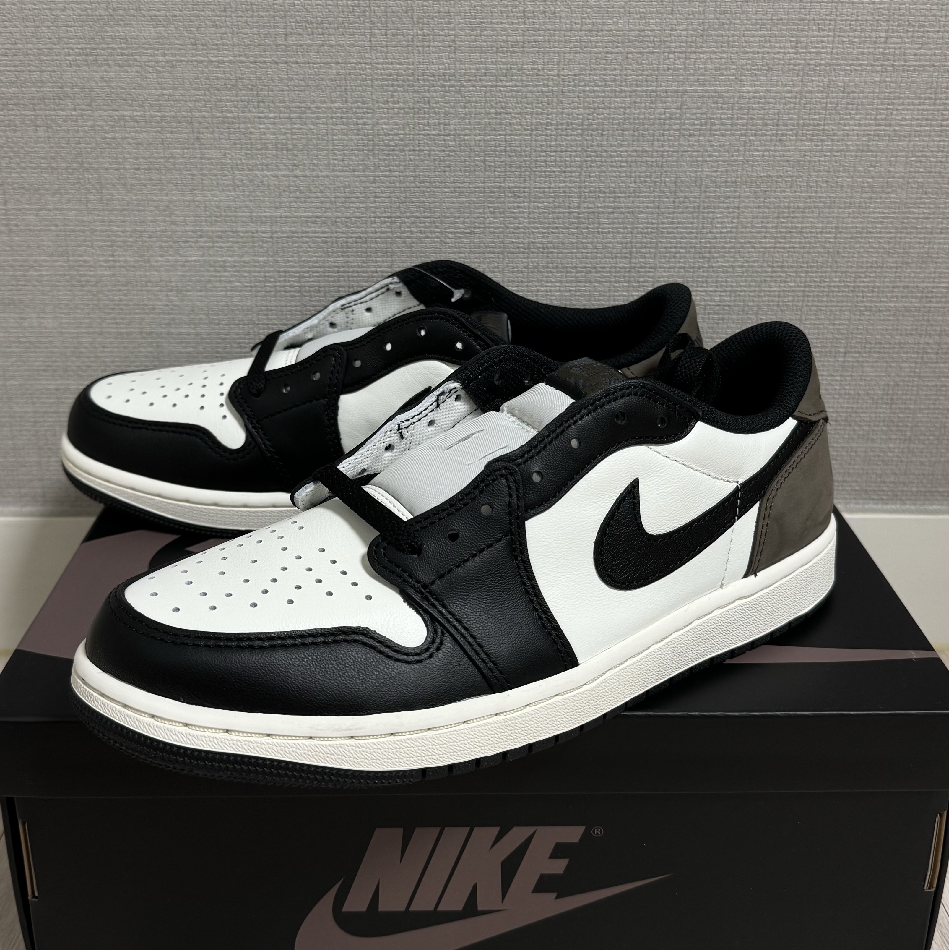 Jordan 1 Retro Low OG Mocha 착용 스타일