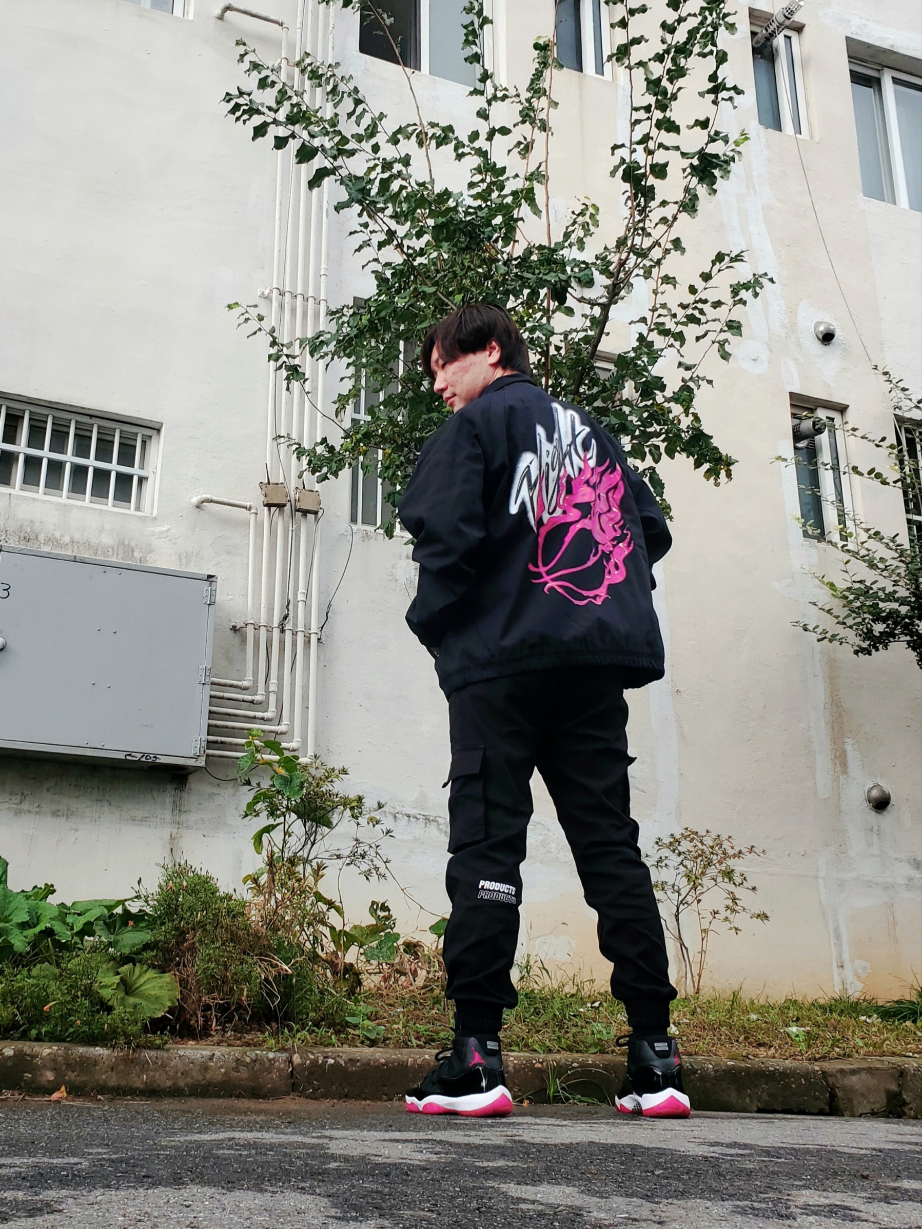 Jordan 11 Retro Bred 2019, Jordan x Travis Scott Woven Jacket Black - US/EU 착용 스타일