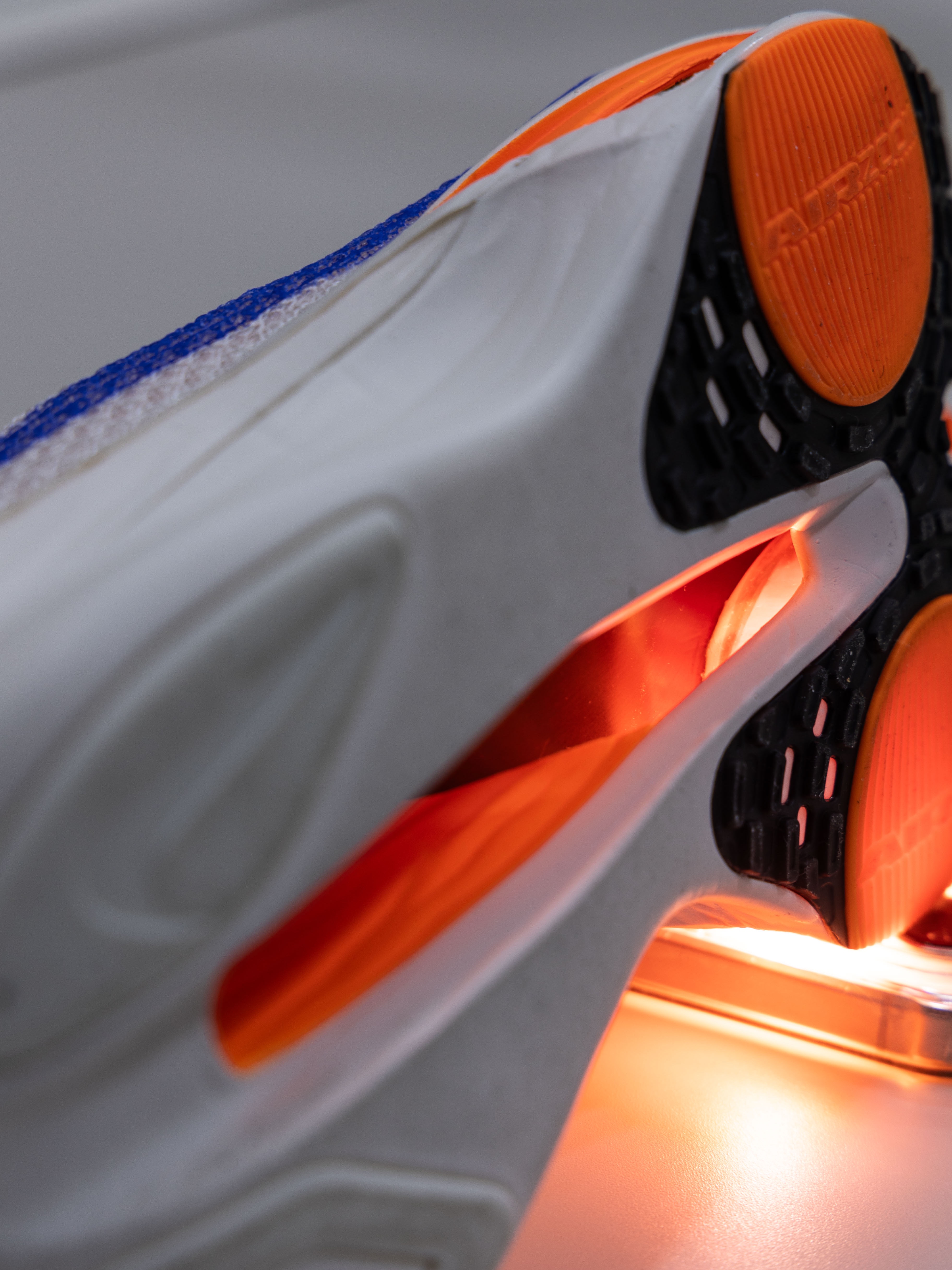 Nike Air Zoom Alphafly Next% 3 Blueprint, CEP Paris Vibes Mid Cut Socks White Blue mix 착용 스타일 - 9
