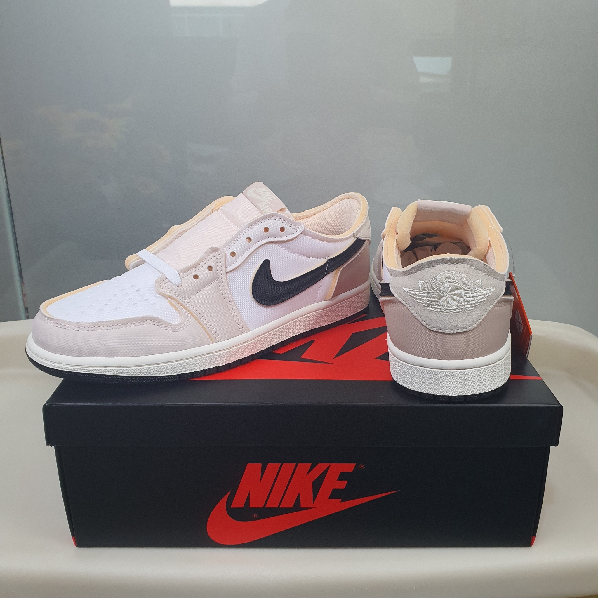 Jordan 1 Retro Low OG EX White and Coconut Milk 착용 스타일