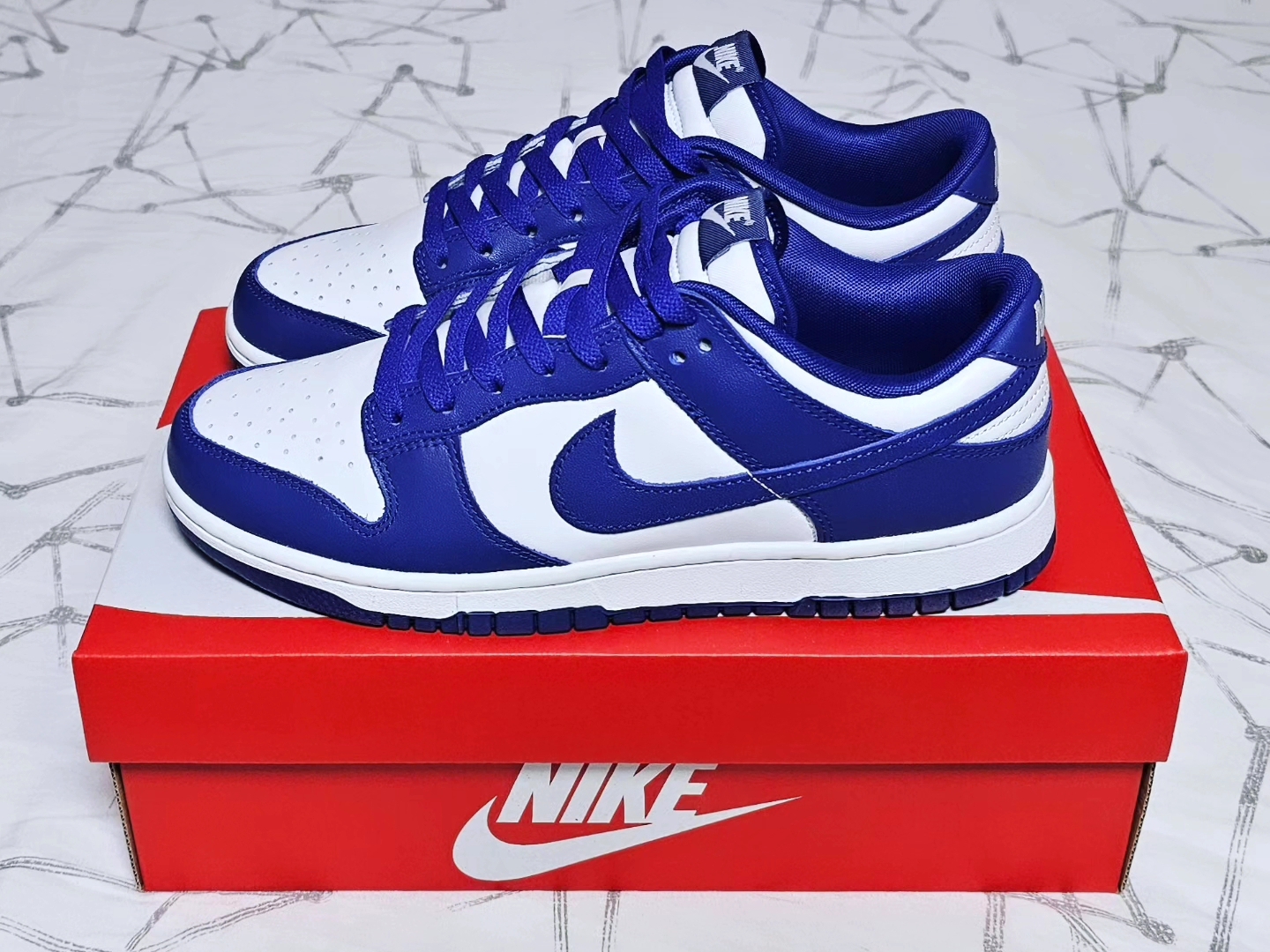 Nike Dunk Low Retro White Concord 착용 스타일 - 2