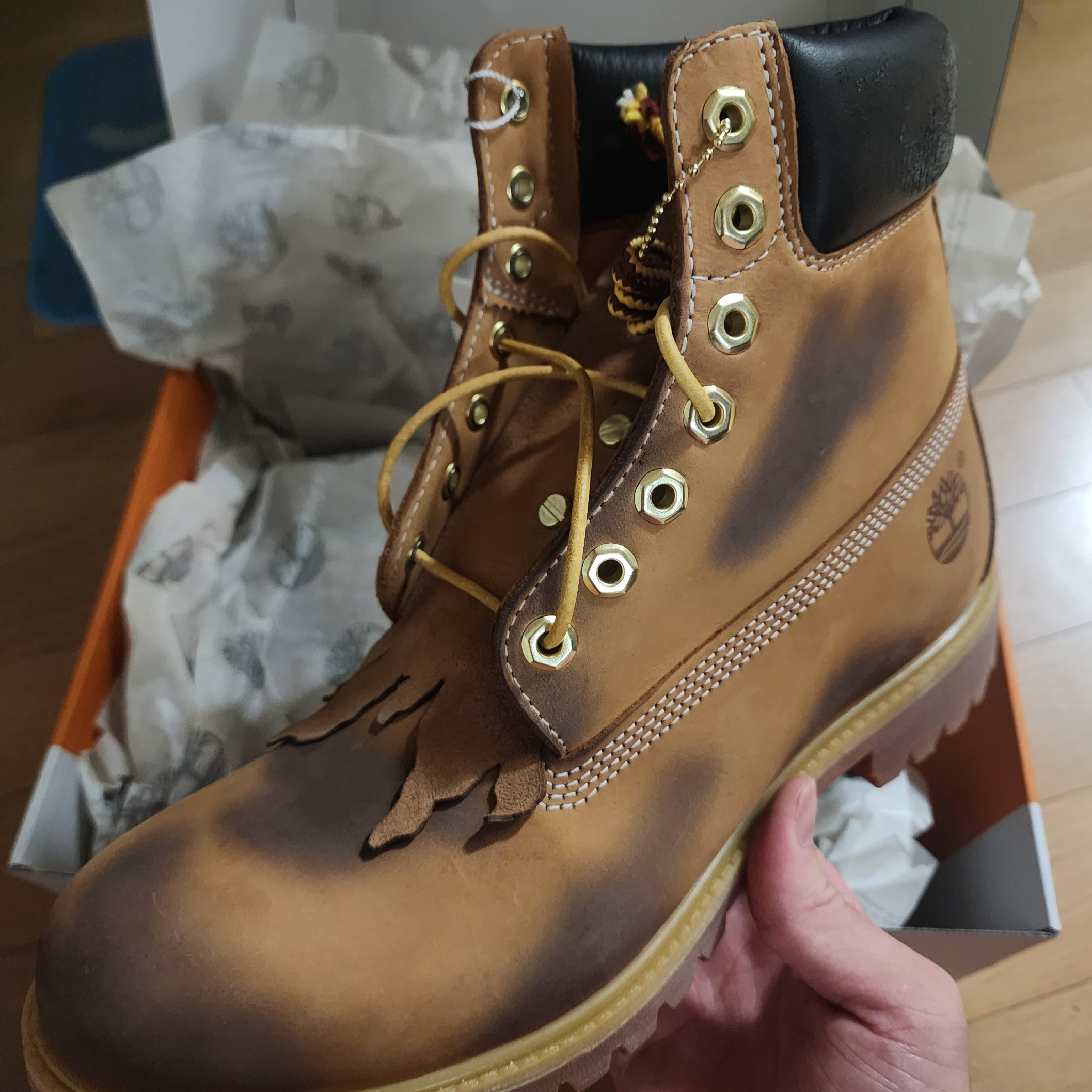 Timberland x Surgery 6 inch Boot Yellow - Wide 착용 스타일 - 3