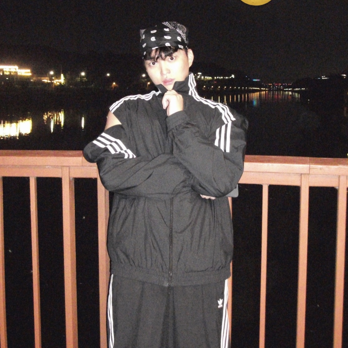 (W) Adidas Adilenium Season 2 Oversized Zip Track Top Gender Neutral Black - KR Sizing, (W) Adidas Adilenium Season 2 Oversized Zip Off Track Pants Gender Neutral Black - KR Sizing 착용 스타일 - 1