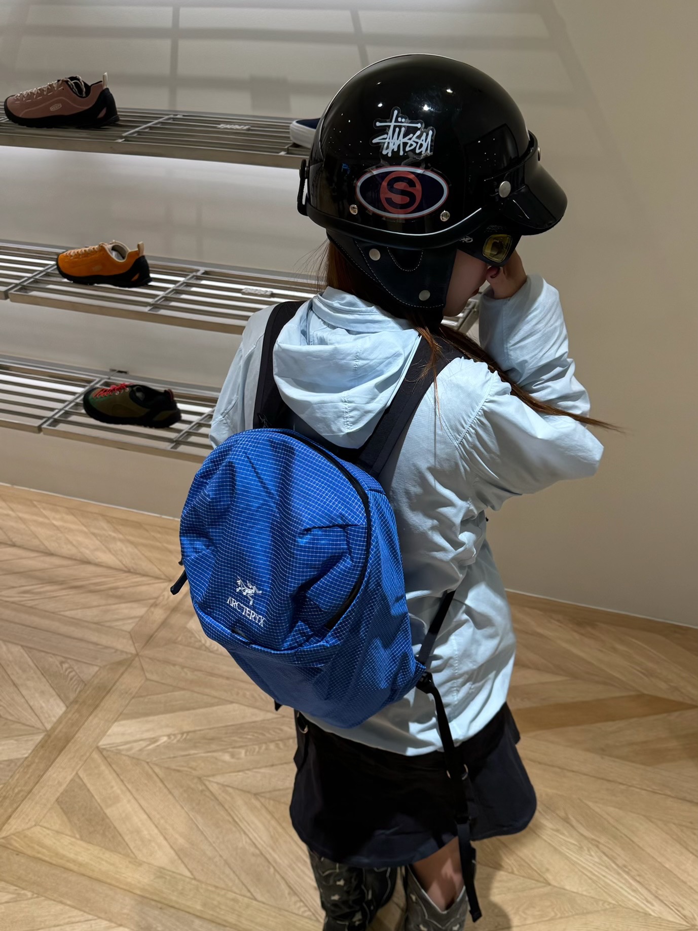 Arc'teryx Konseal 15 Backpack Vitality 착용 스타일