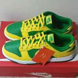 Nike Dunk Low Apple Green and Yellow Strike 착용 스타일