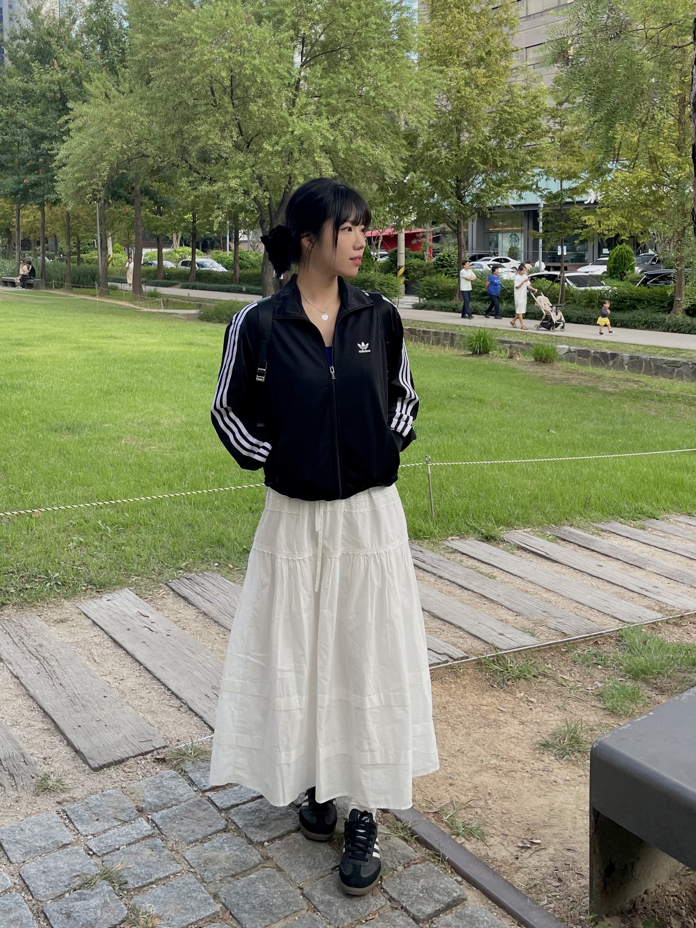 (W) Adidas Originals Firebird Loose Track Top Black - KR Sizing, Adidas Samba OG Black White Gum 착용 스타일 - 1