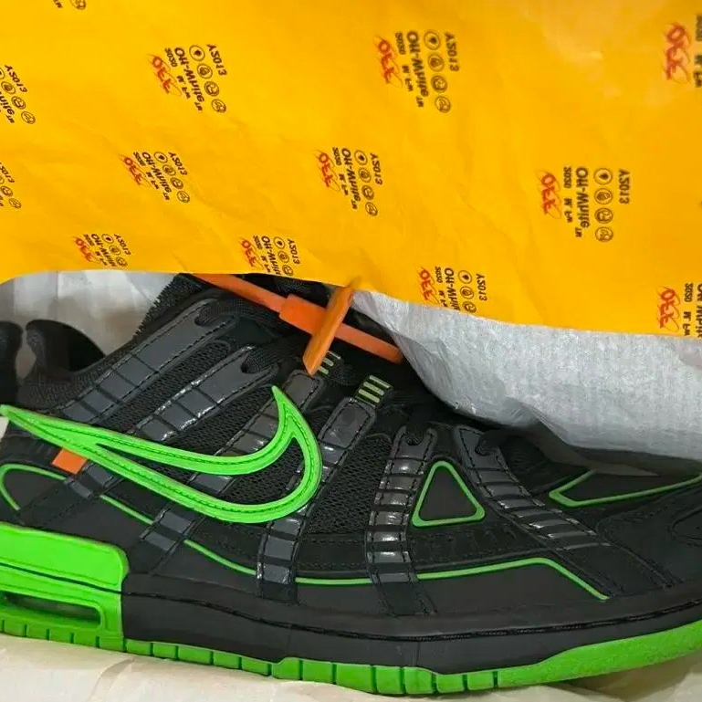 Nike x Off-White Air Rubber Dunk Green Strike 착용 스타일