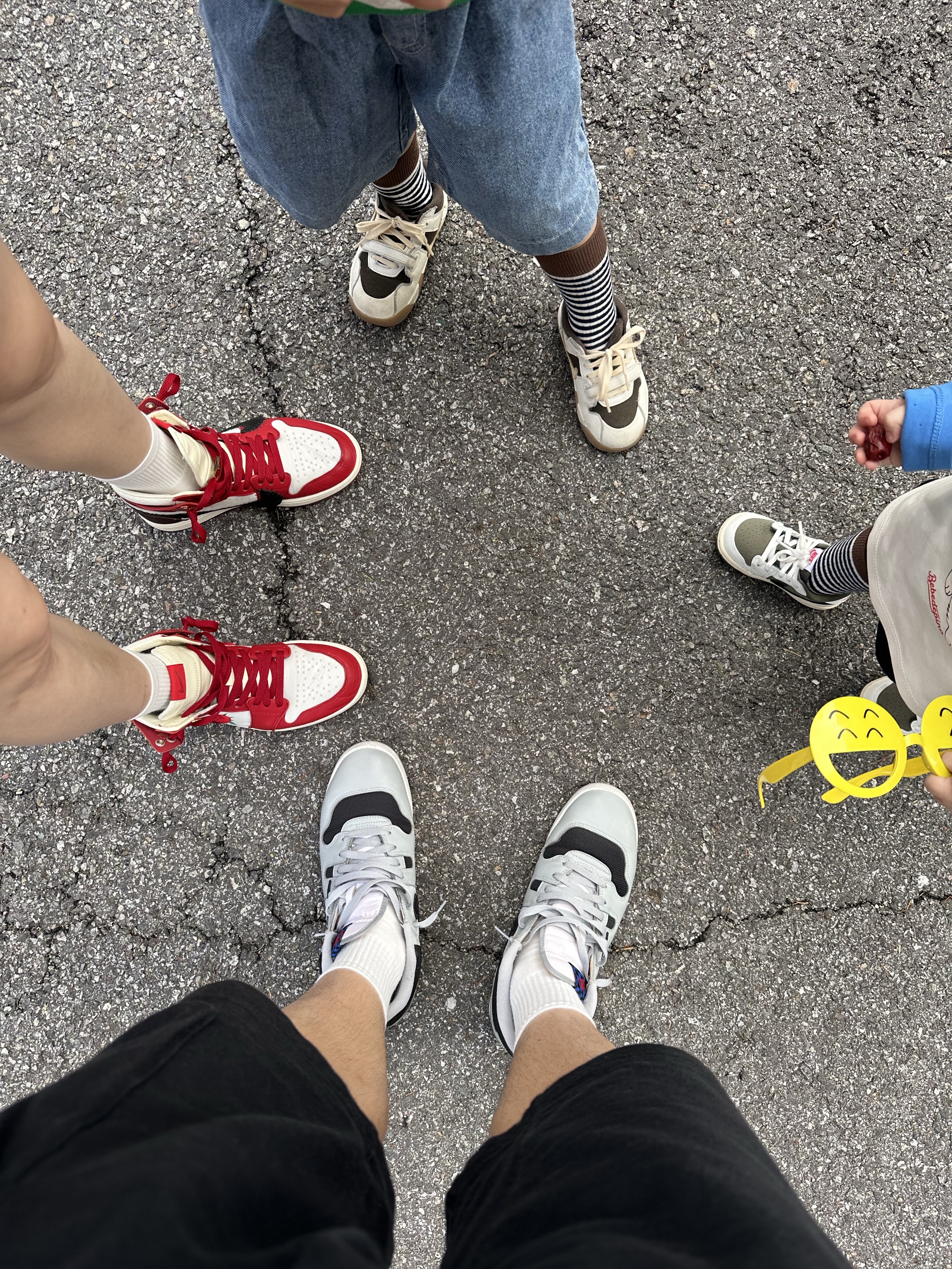(TD) Jordan 1 x Travis Scott Retro Low OG SP Reverse Olive, (TD) Jordan x Travis Scott Jumpman Jack TR Sail and Dark Mocha 착용 스타일