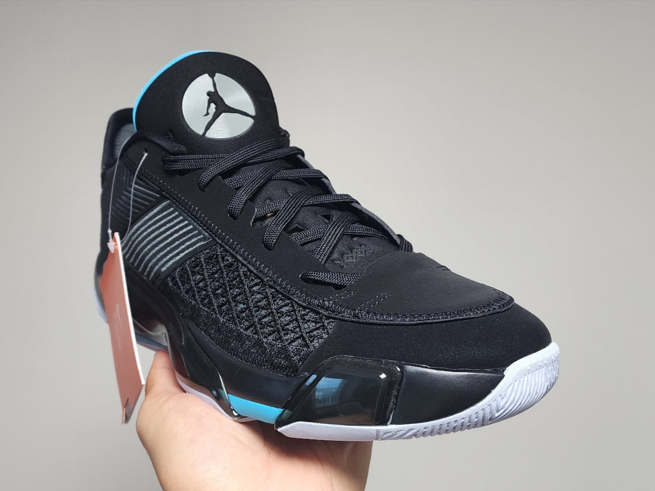 Jordan XXXVIII Low PF Black Anthracite 착용 스타일