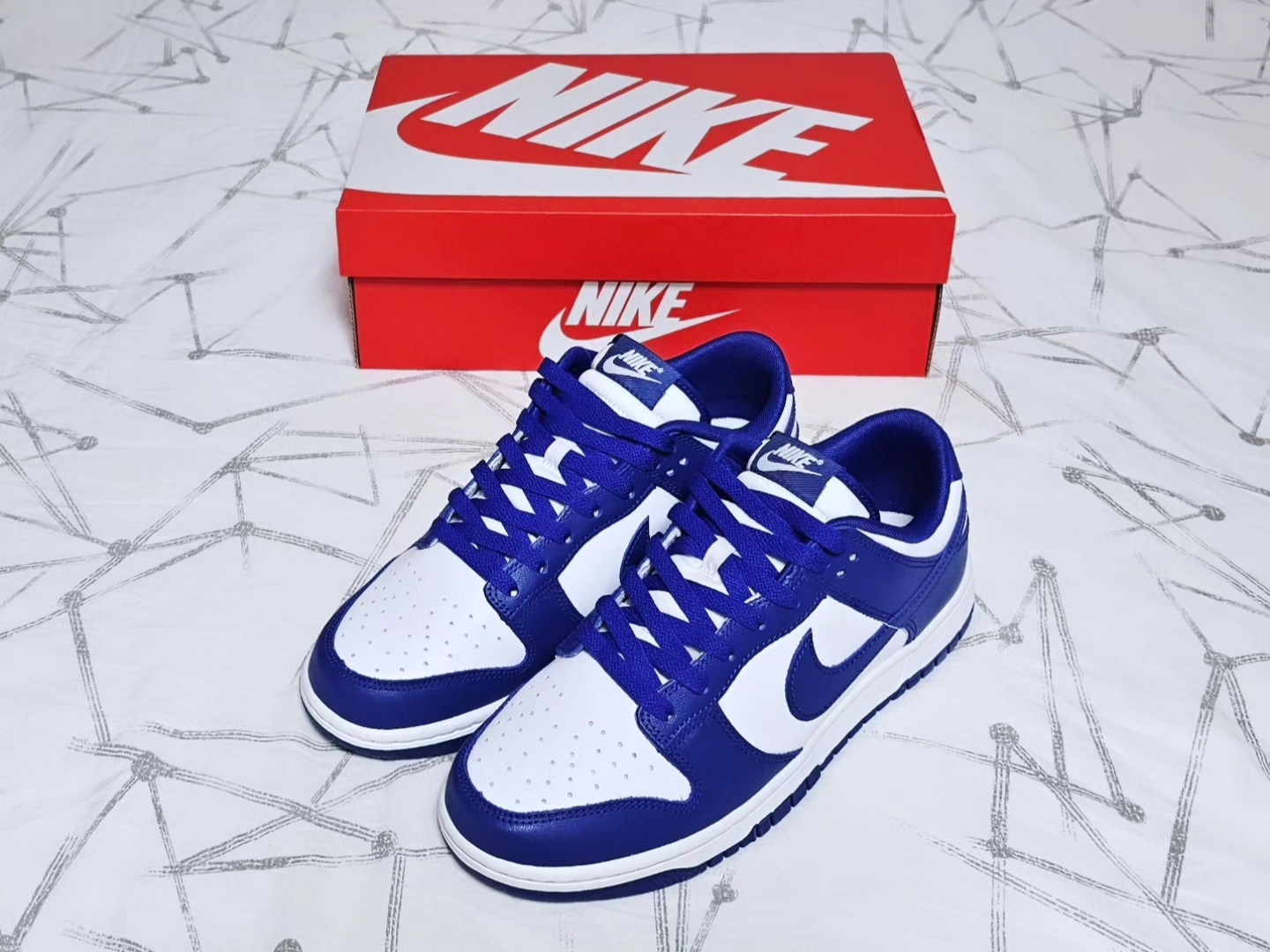 Nike Dunk Low Retro White Concord 착용 스타일 - 1