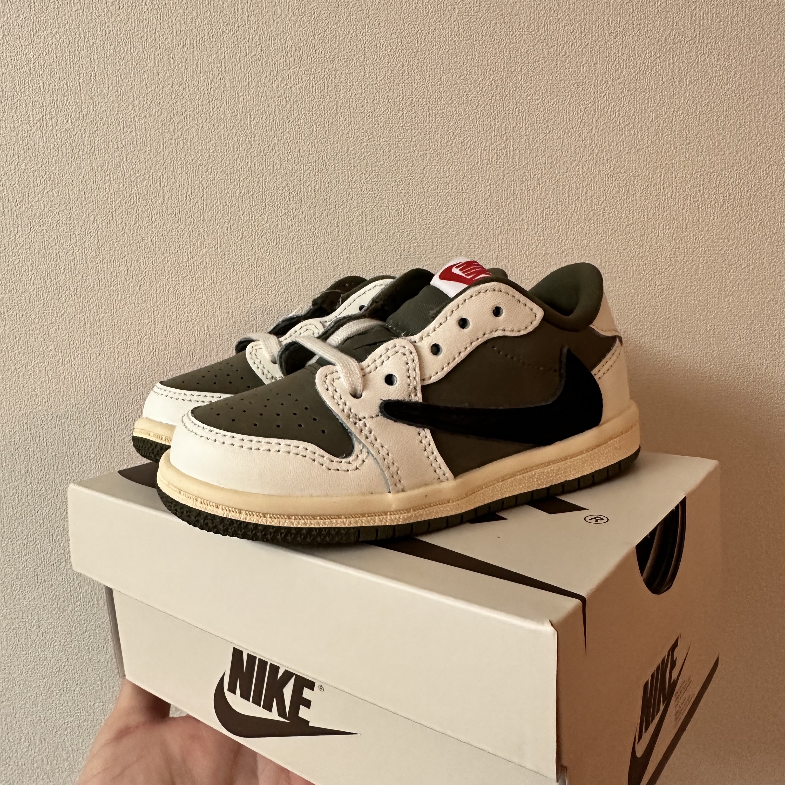 (TD) Jordan 1 x Travis Scott Retro Low OG SP Reverse Olive 착용 스타일