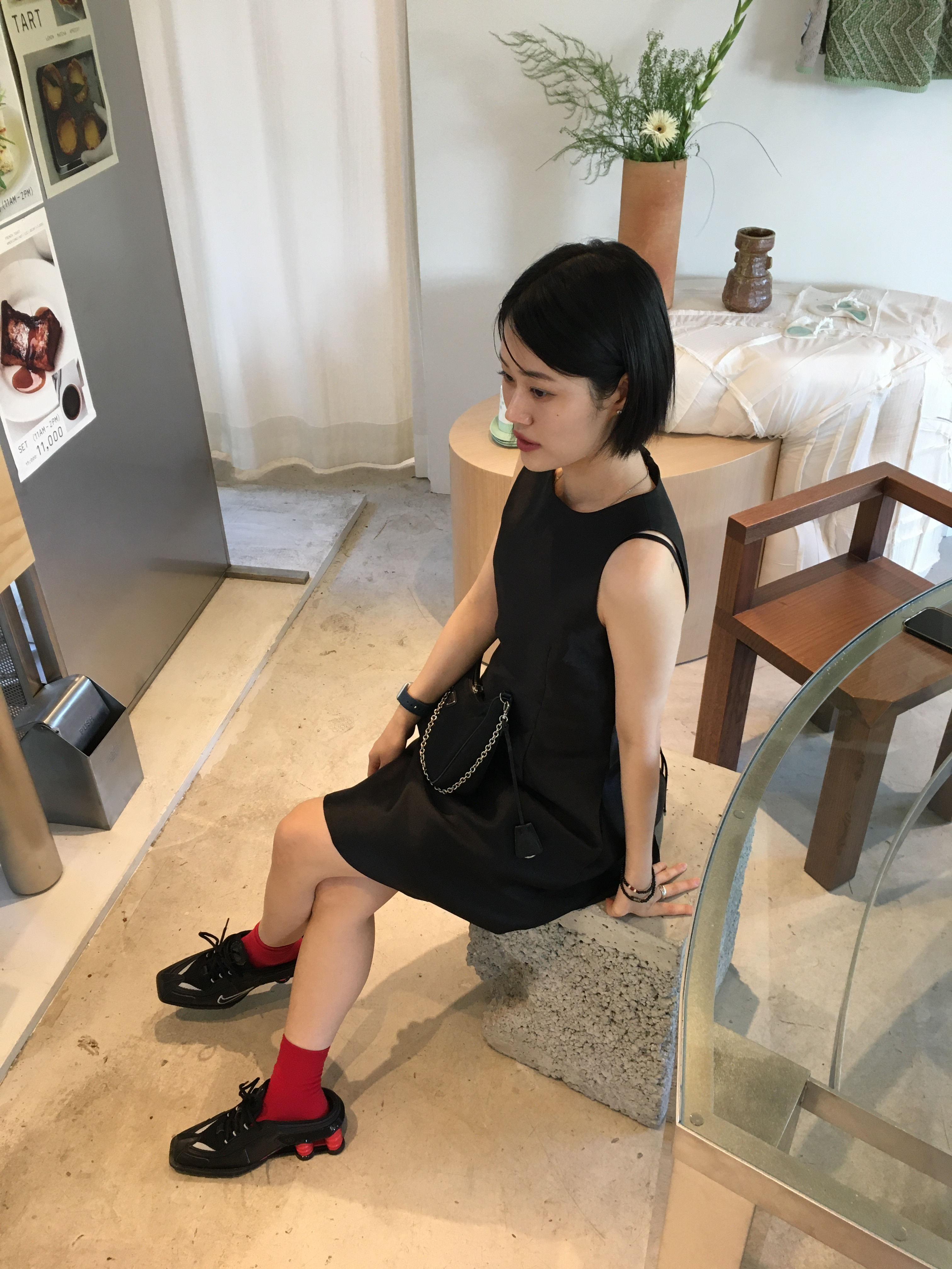 Nike x Martine Rose Shox MR4 Black 착용 스타일