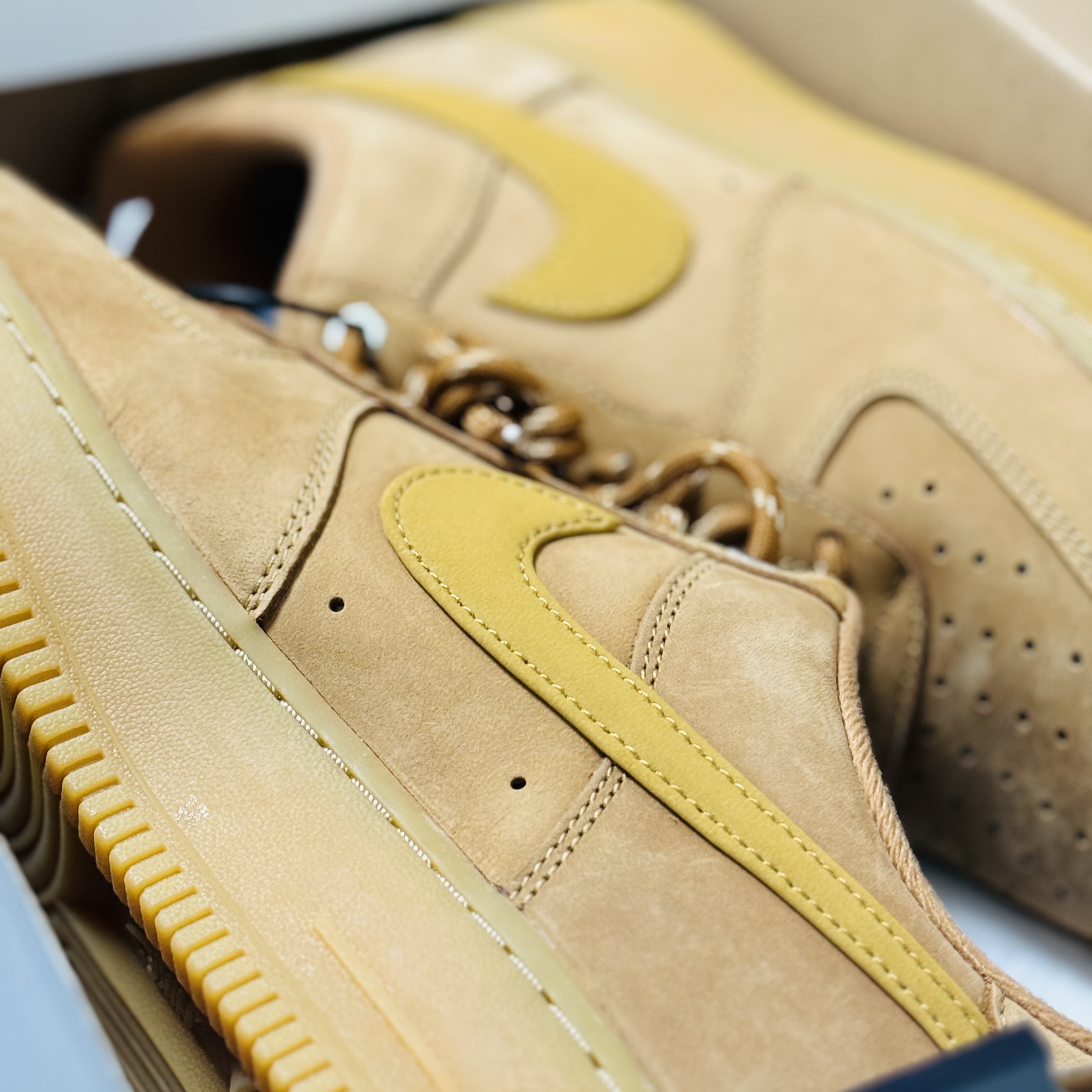 Nike Air Force 1 '07 WB Flax 착용 스타일