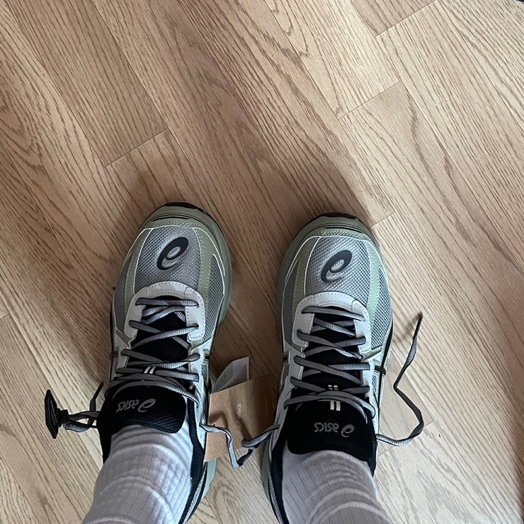 Asics Jog 100 S Sheet Rock - 2E Wide 착용 스타일