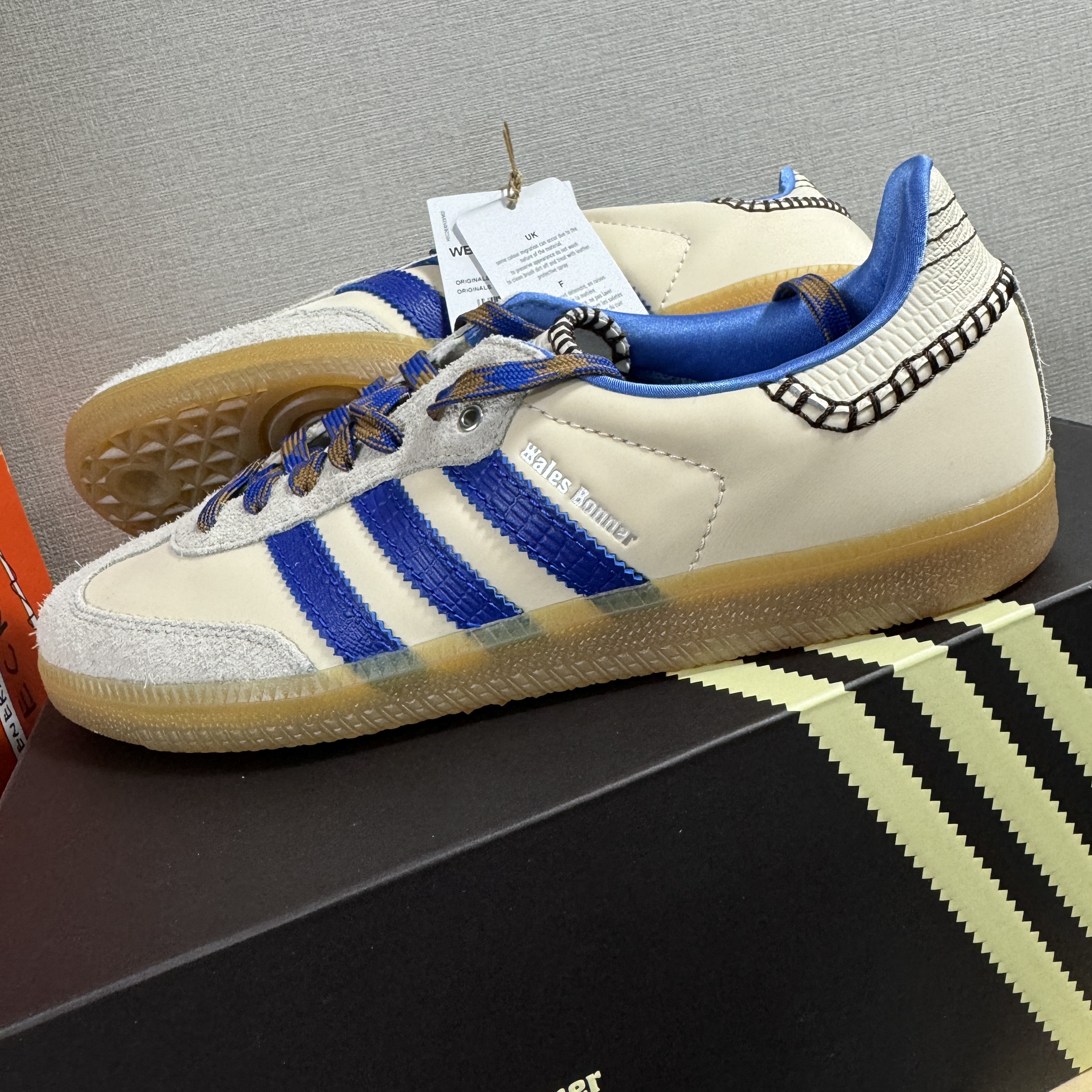 Adidas x Wales Bonner Samba Wonder Clay Royal Blue 착용 스타일