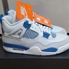 Jordan 4 Retro Industrial Blue 착용 스타일