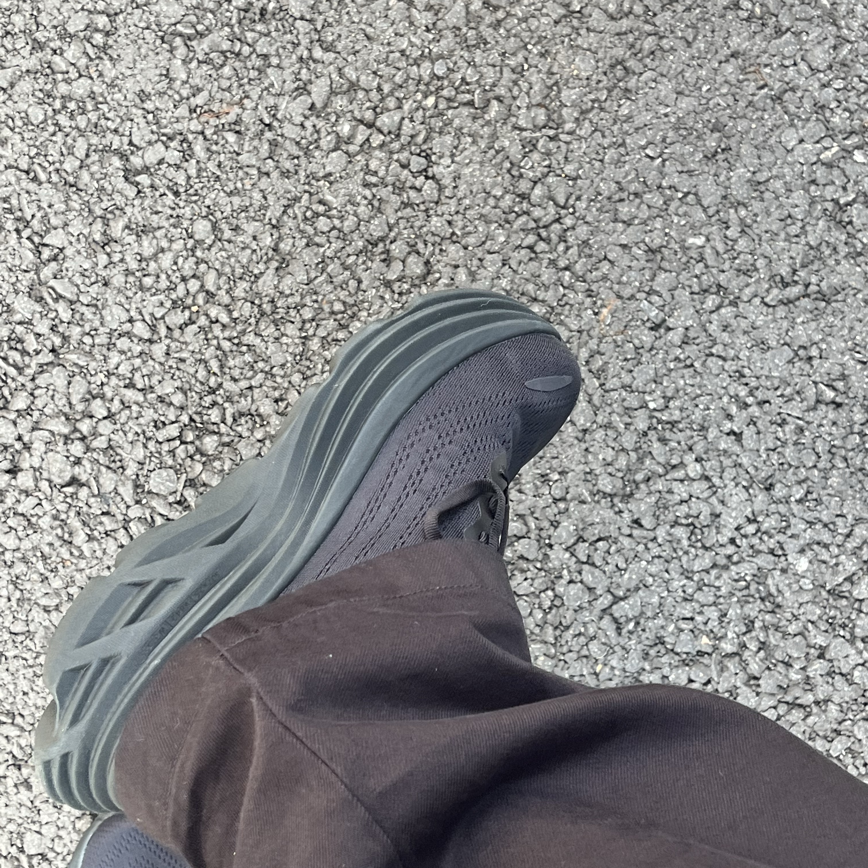 Hoka Bondi 8 Black - Wide 착용 스타일