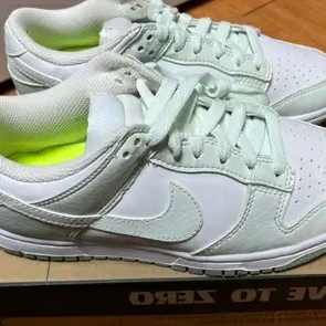(W) Nike Dunk Low Next Nature Barely Green and White 착용 스타일