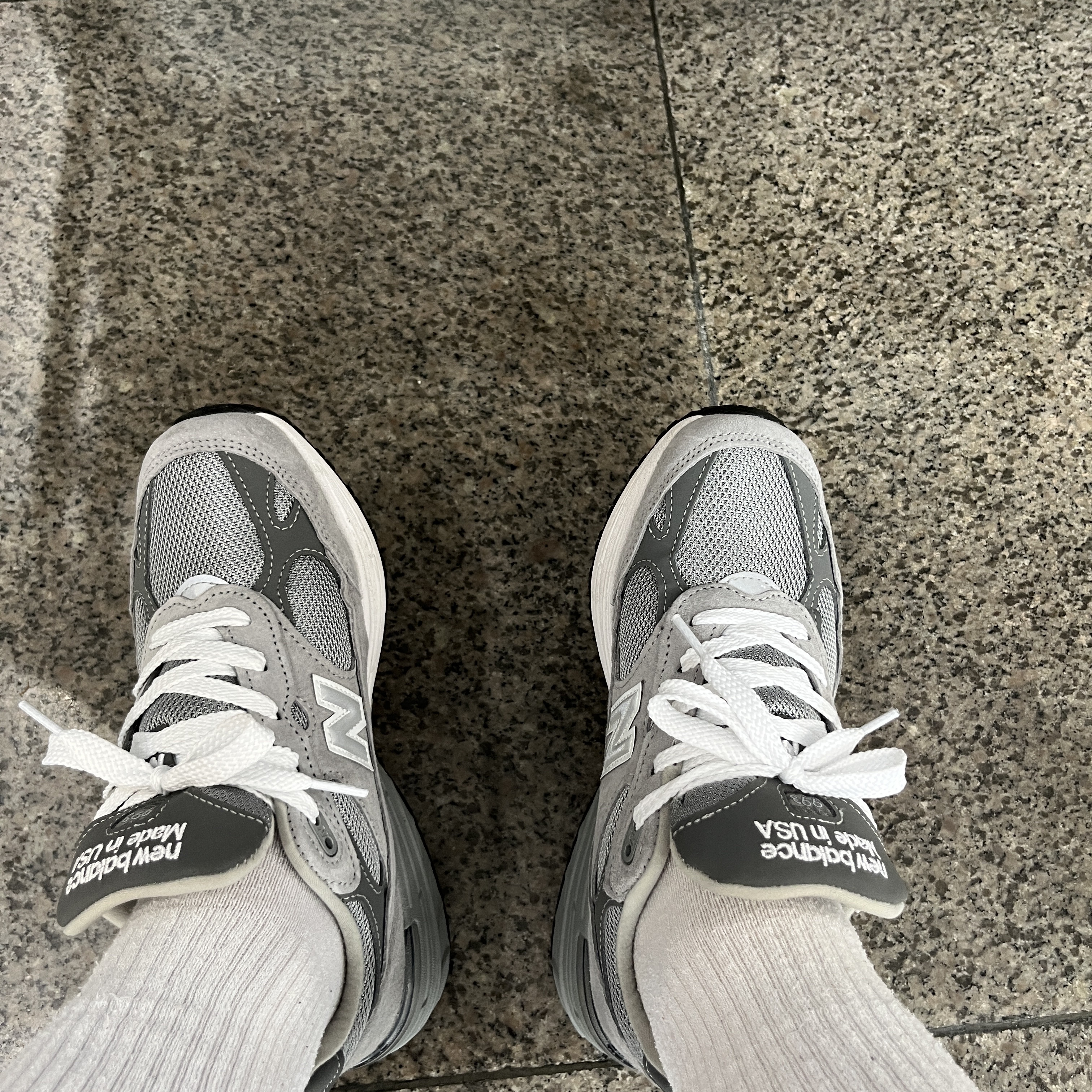 (W) New Balance 993 Made in USA Grey - B Standard 착용 스타일