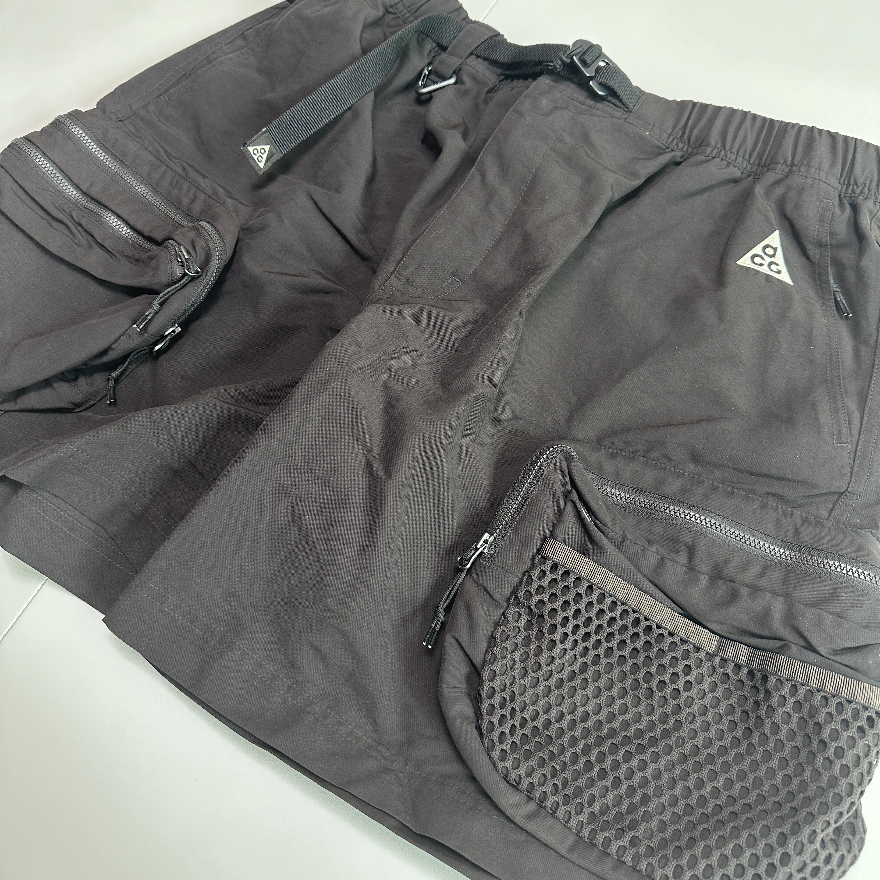 Nike ACG Snowgrass Cargo Shorts Velvet Brown - Asia 착용 스타일 - 3