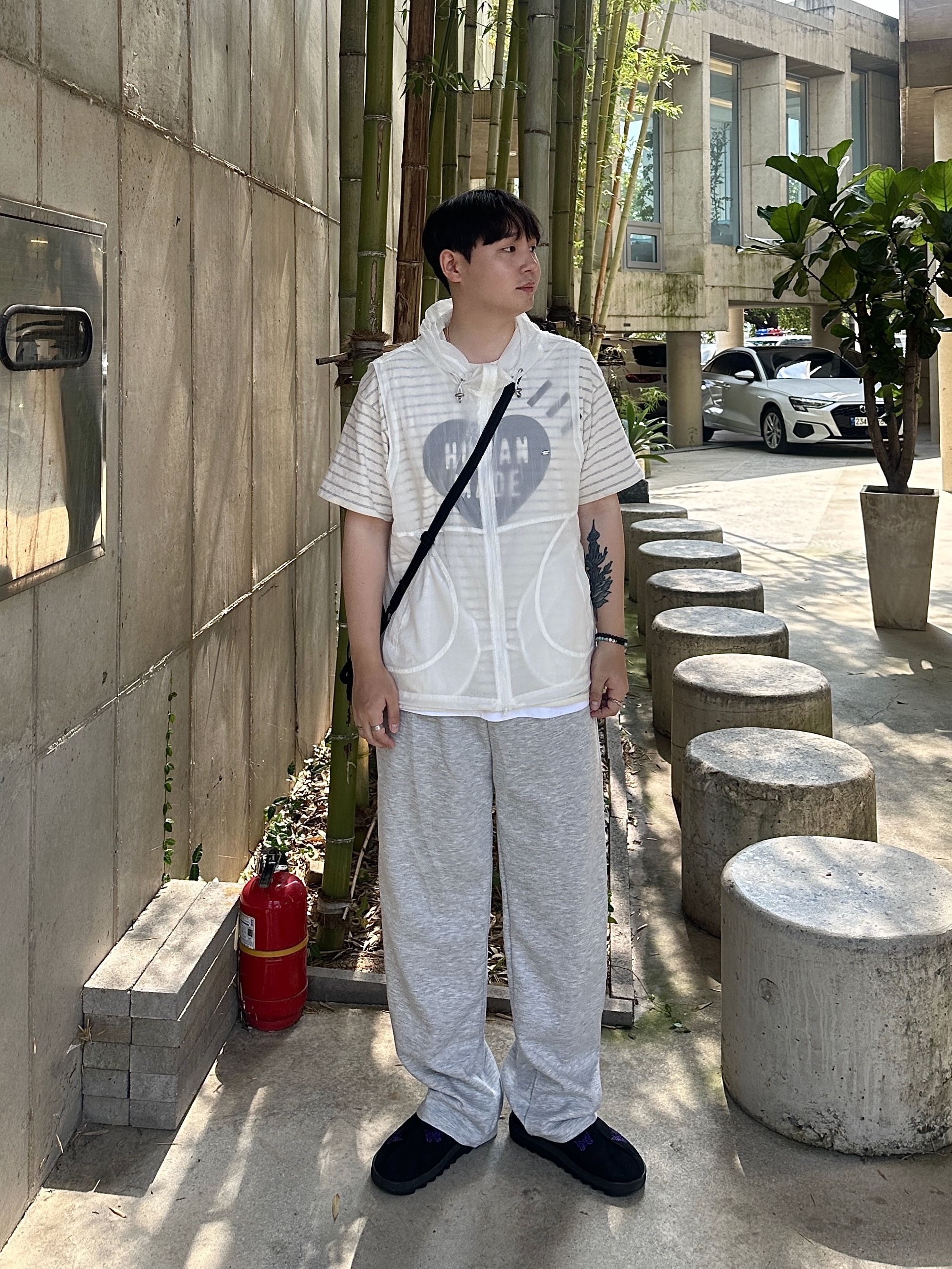 Human Made Striped Heart T-Shirt Gray, Reebok x Needles Beatnik Moc Core Black Extreme Purple 착용 스타일 - 2