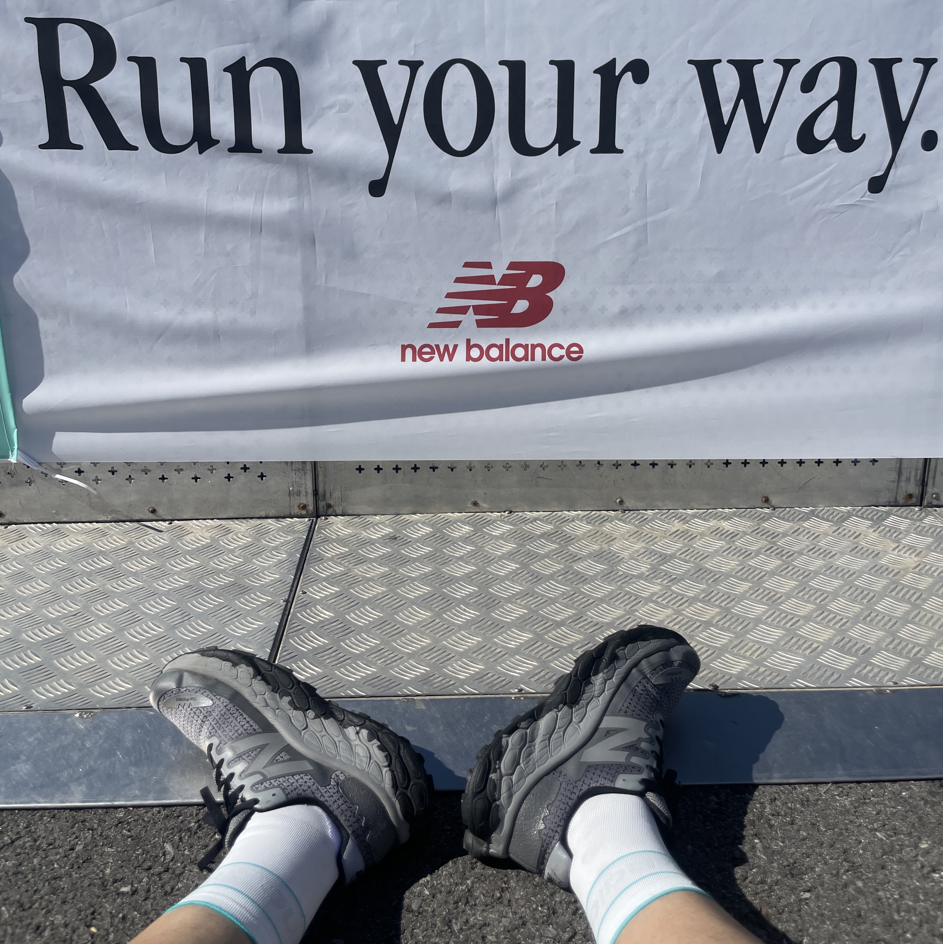 New Balance x Cayl Fresh Foam X More Trail v3 Shadow Grey 착용 스타일