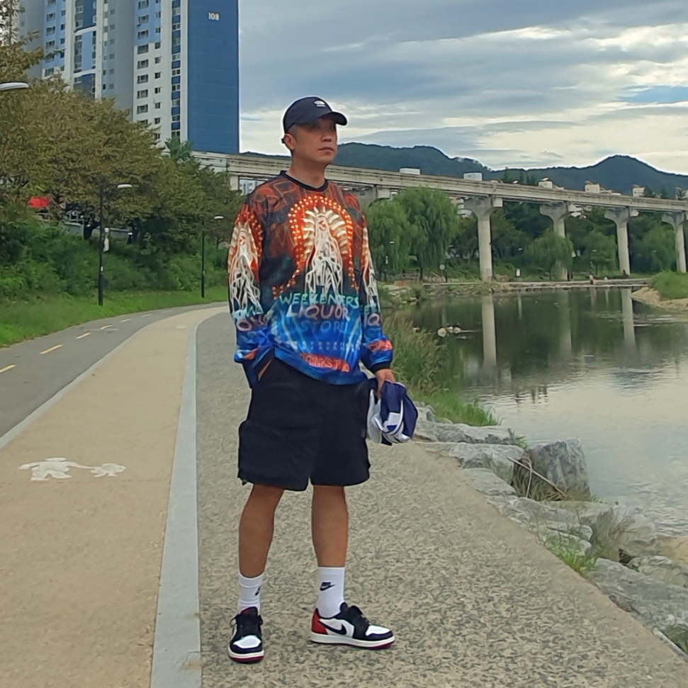 Jordan 1 Retro Low OG Black Toe, Supreme x The North Face Split 6-Panel Black - 24SS 착용 스타일 - 3