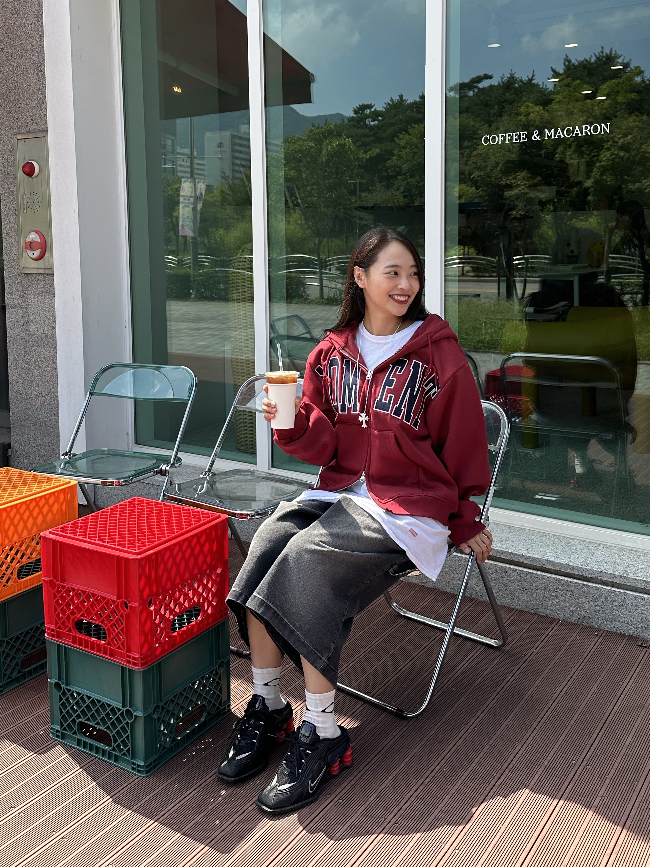 Nike x Martine Rose Shox MR4 Black, Supreme Hanes Tagless T-Shirt White (3 Pack) 착용 스타일 - 2