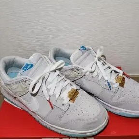 Nike Dunk Low Retro SE Barber Shop Grey 착용 스타일