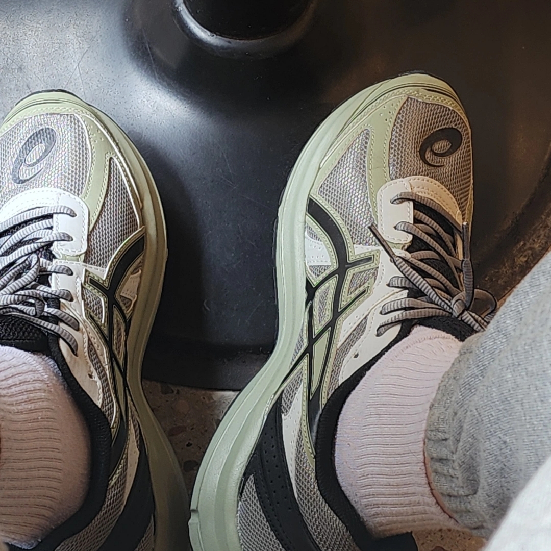 Asics Jog 100 S Sheet Rock - 2E Wide 착용 스타일