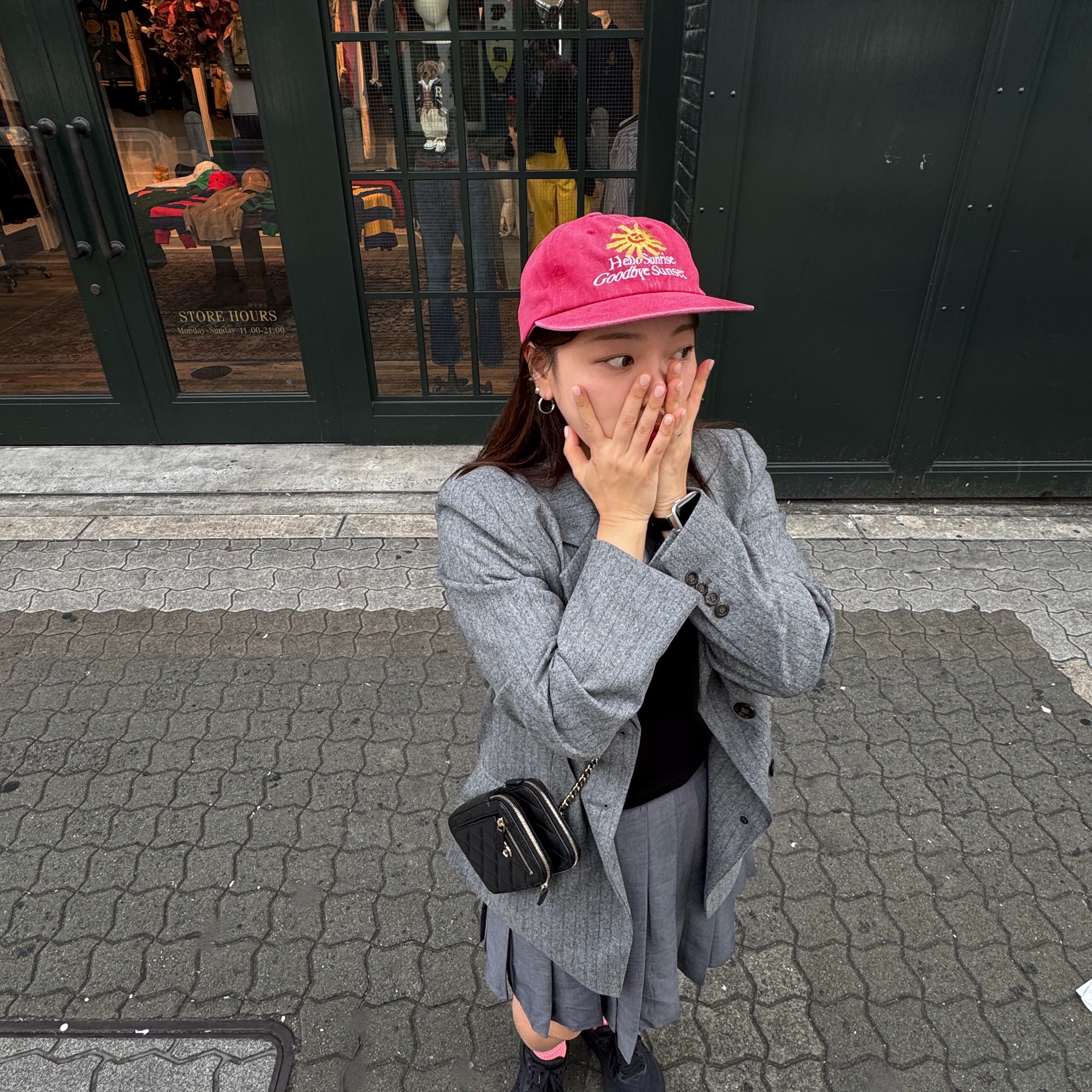HS x Hank Relaxed Fit Cap Red 착용 스타일 - 3