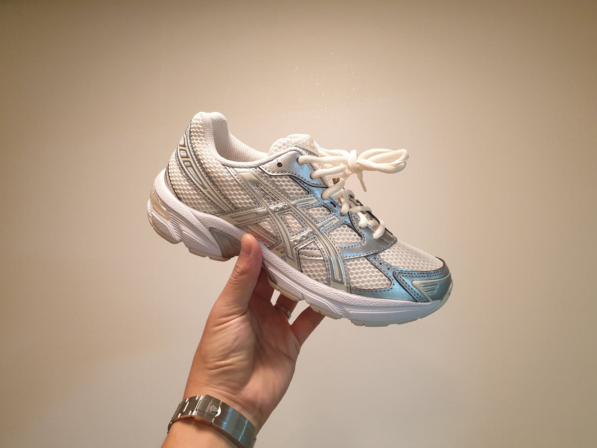 (W) Asics Gel-1130 Cream Pure Silver 착용 스타일