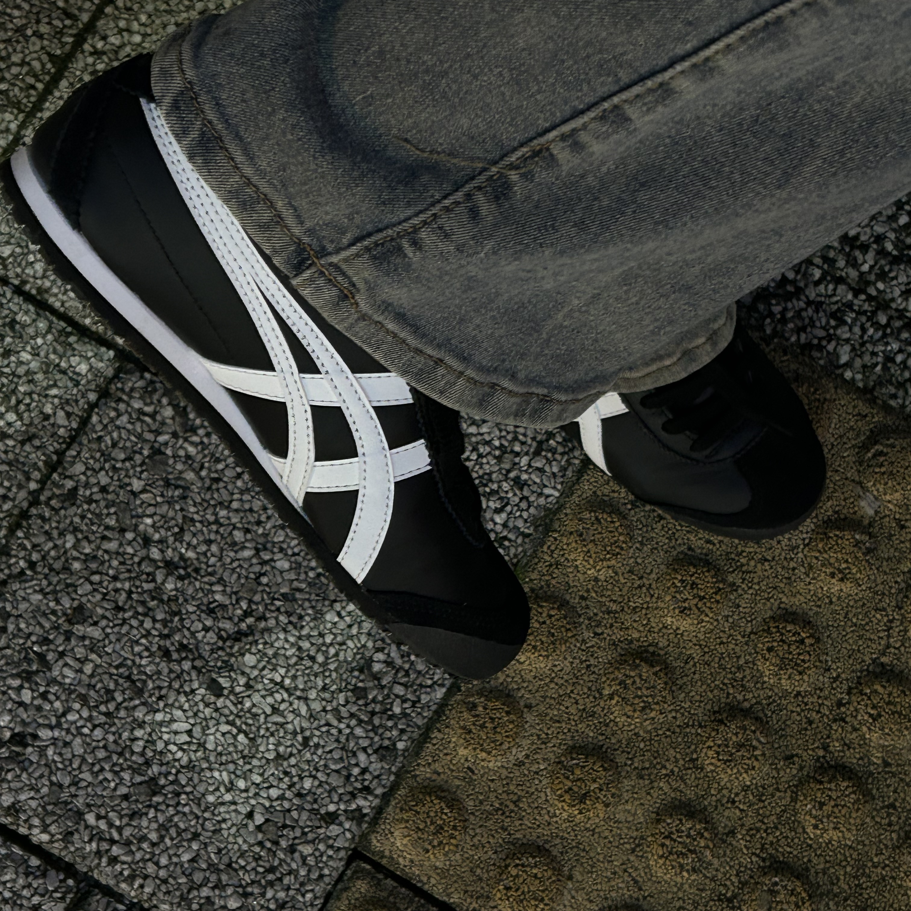 Onitsuka Tiger Mexico 66 Black White 착용 스타일 - 2
