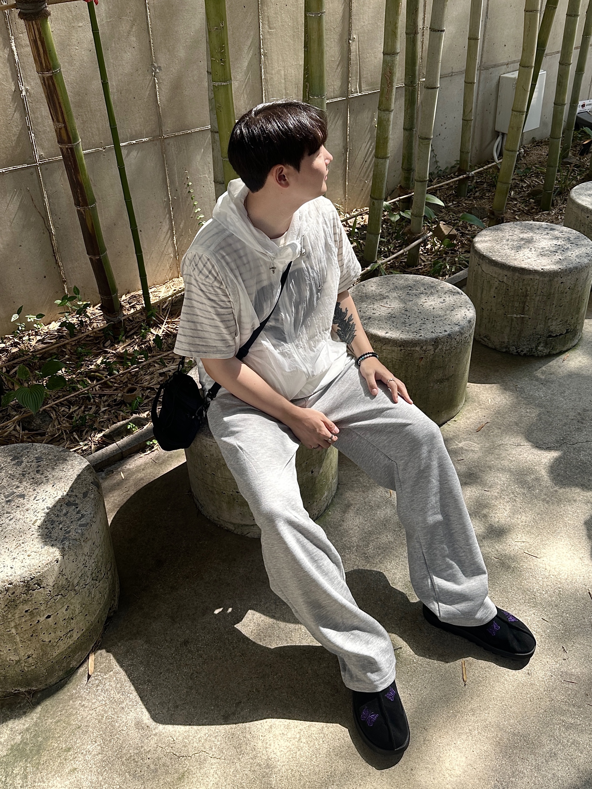 Human Made Striped Heart T-Shirt Gray, Reebok x Needles Beatnik Moc Core Black Extreme Purple 착용 스타일 - 1