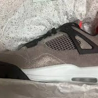 Jordan 4 Retro Taupe Haze 착용 스타일