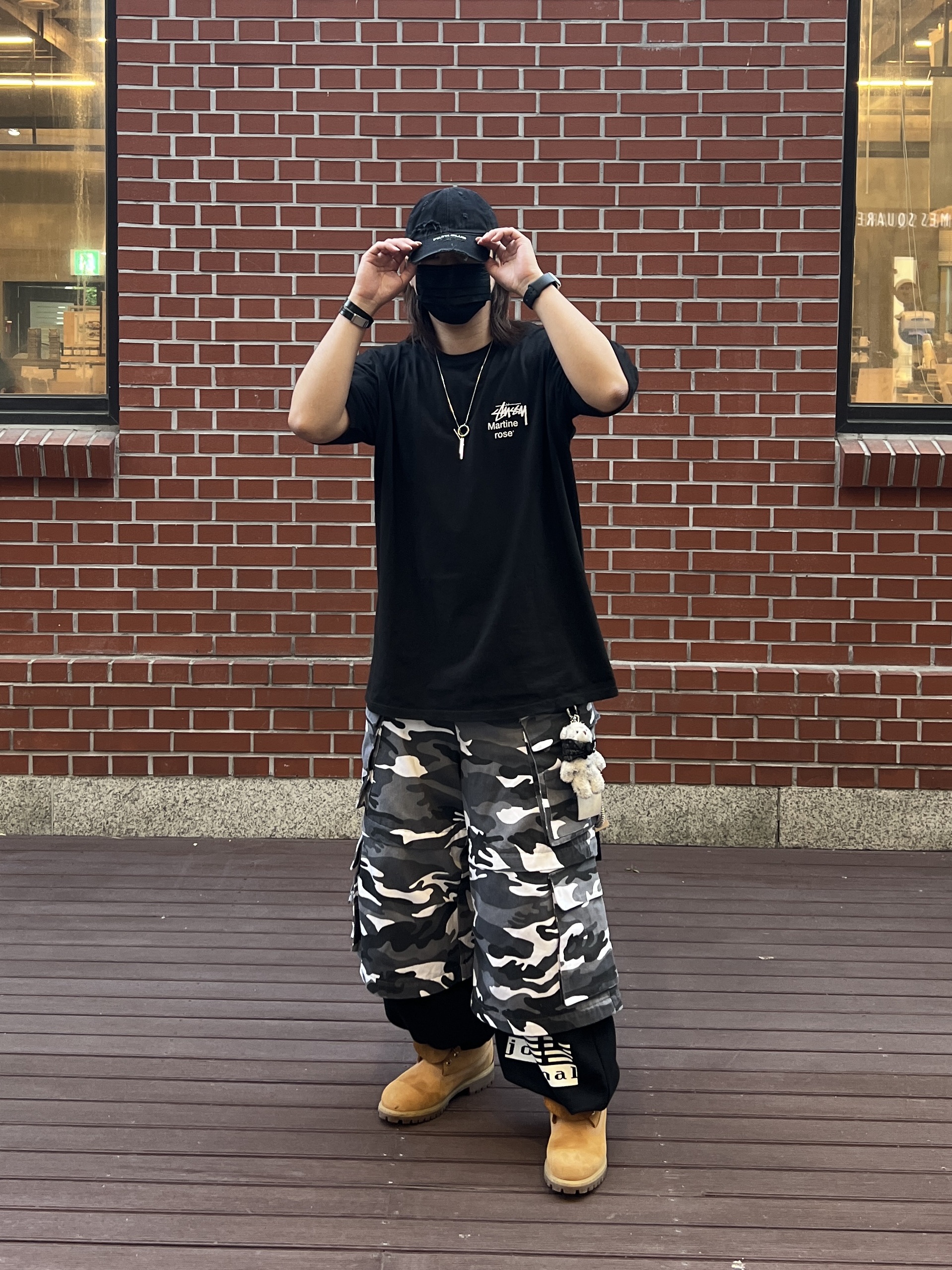 Project G/R Distressed Filth Club Cap Washed Black, Stussy x Martine Rose Collage Pigment Dyed T-Shirt Black 착용 스타일 - 1