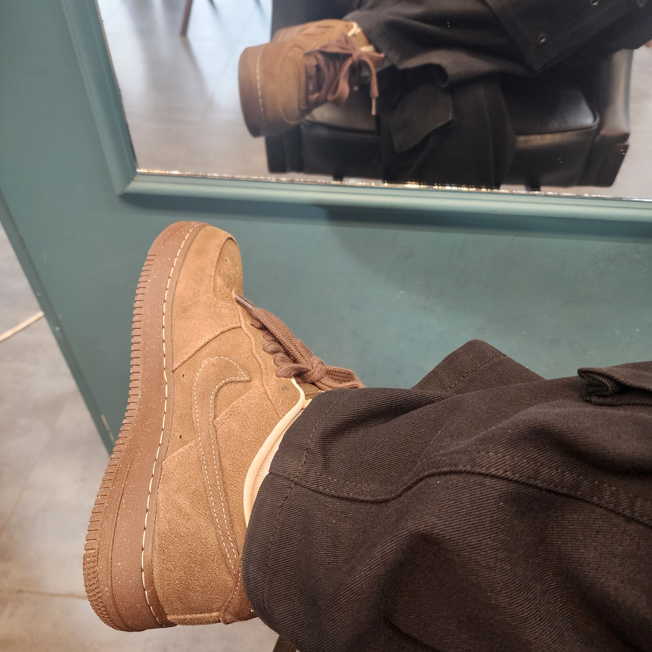 (W) Nike Air Force 1 '07 Cacao Wow 착용 스타일 - 1
