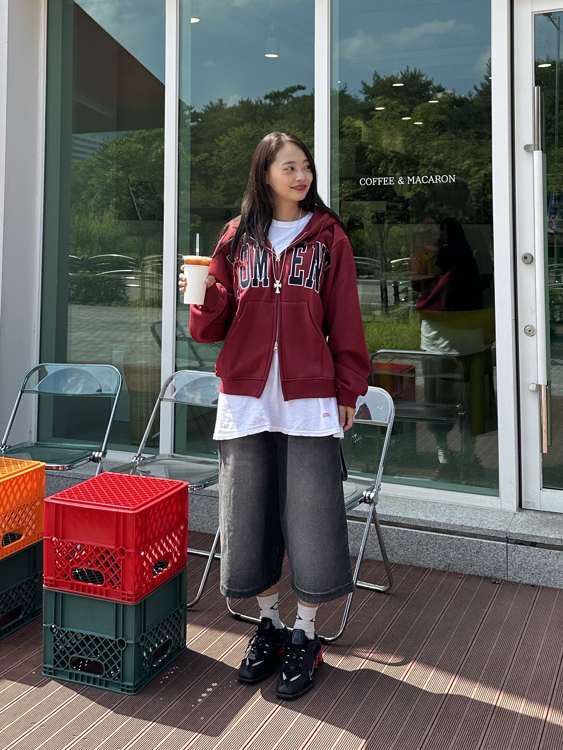 Nike x Martine Rose Shox MR4 Black, Supreme Hanes Tagless T-Shirt White (3 Pack) 착용 스타일 - 5