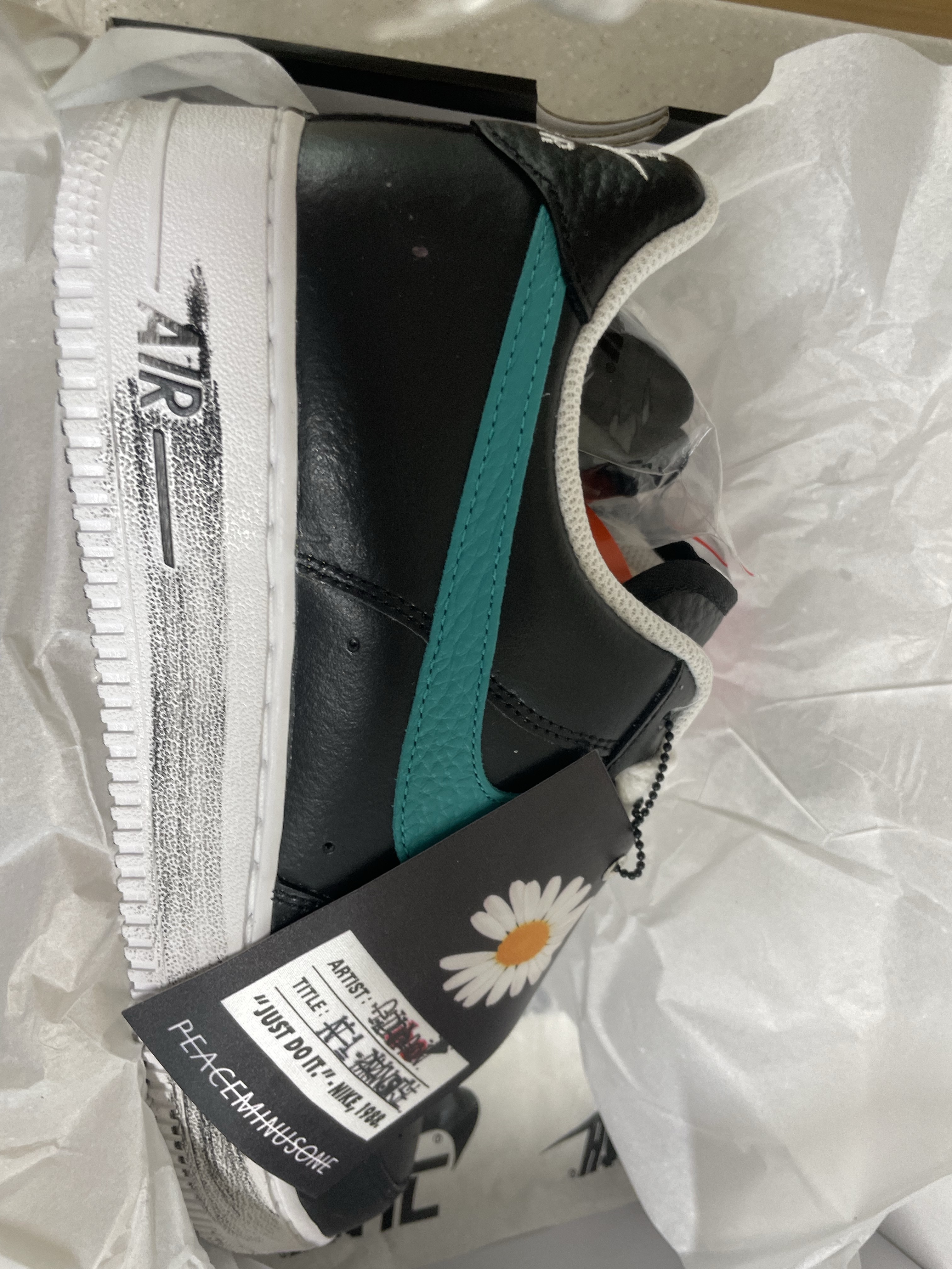 Nike x Peaceminusone Air Force 1 Low Para-Noise 3.0 Black and Multicolor 착용 스타일