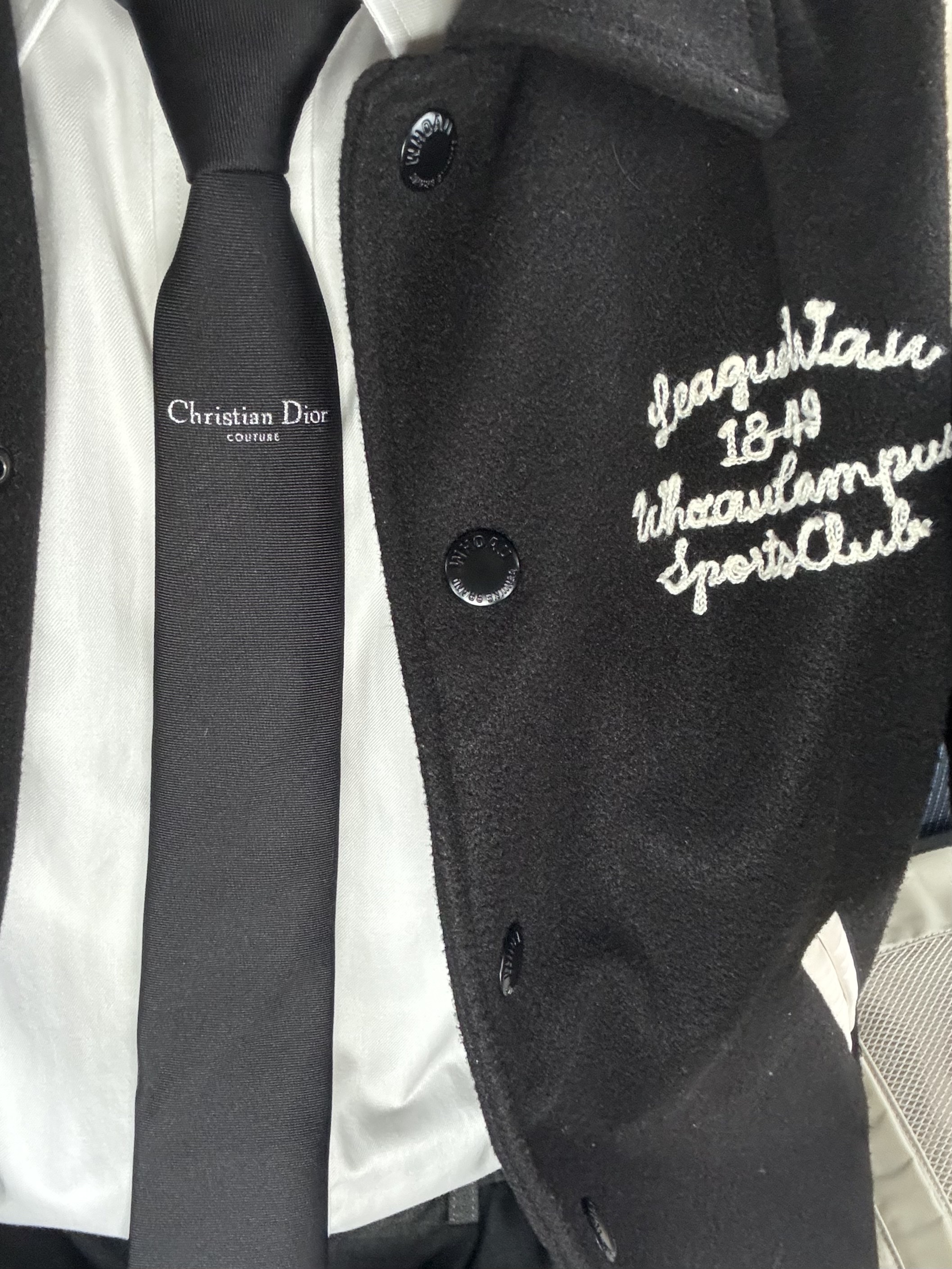 Dior Silk Blend Christian Dior Couture Tie Black, [30% 적립] Polo Ralph Lauren Classic Fit Garment Dyed Oxford Shirt White 착용 스타일