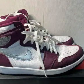 Jordan 1 Retro High OG Bordeaux 착용 스타일