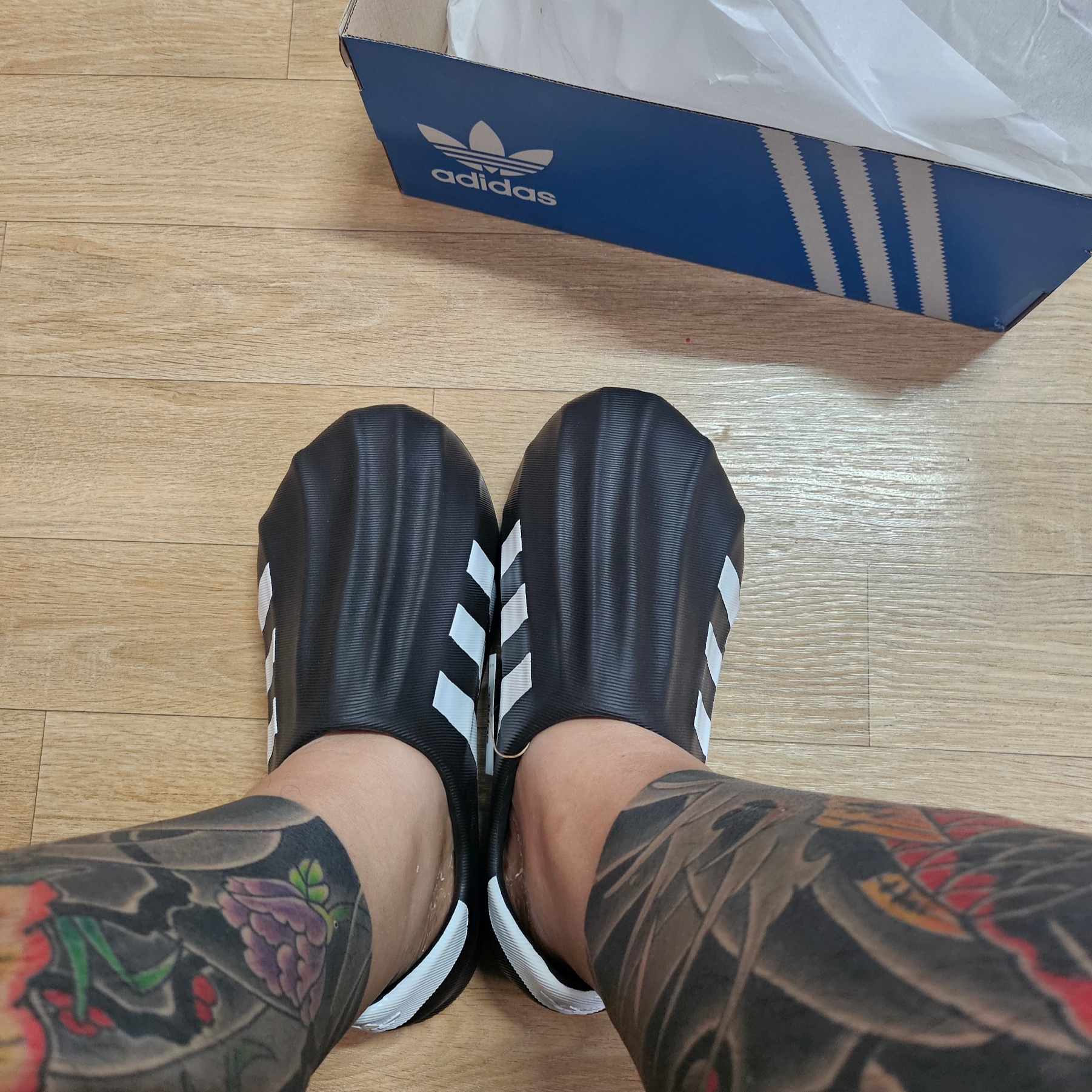 Adidas Adifom Superstar Core Black Cloud White 착용 스타일
