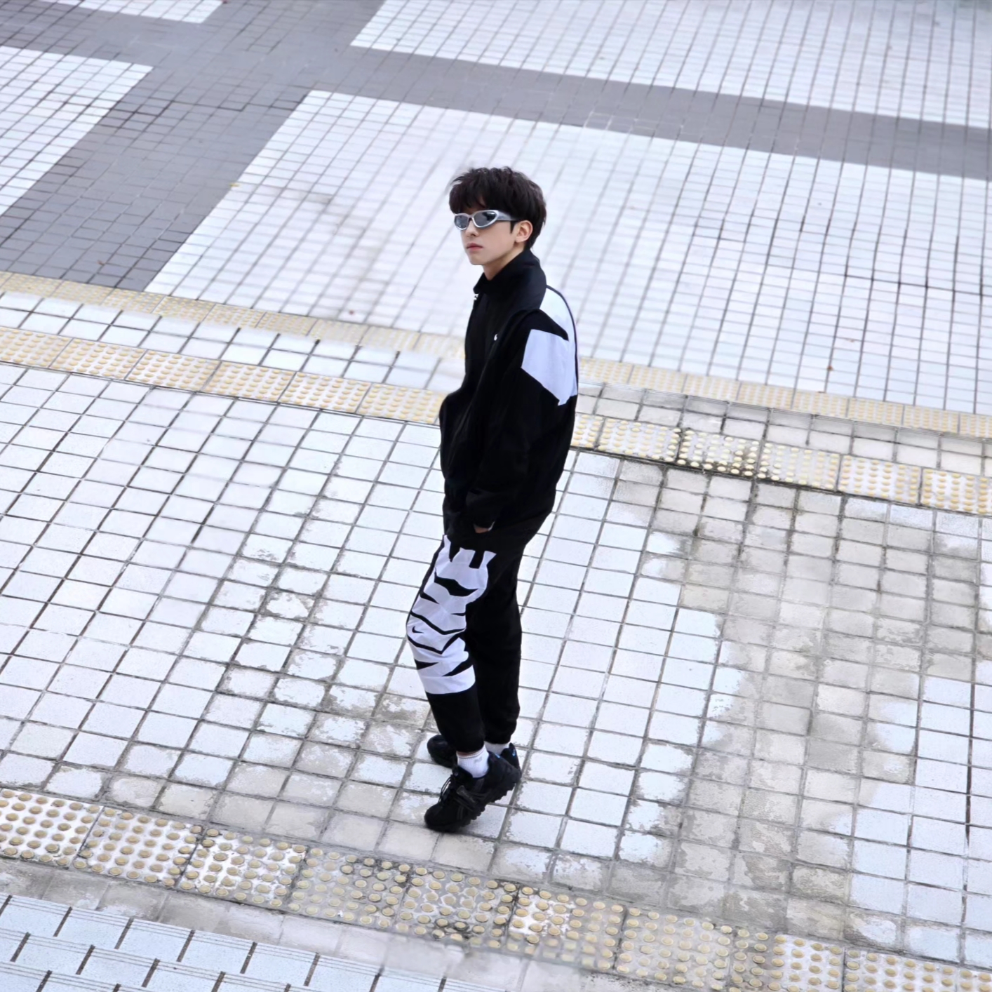 Nike Starting Five Jacket Black - Asia, Nike Starting Five Jacket Black - US/EU 착용 스타일 - 1