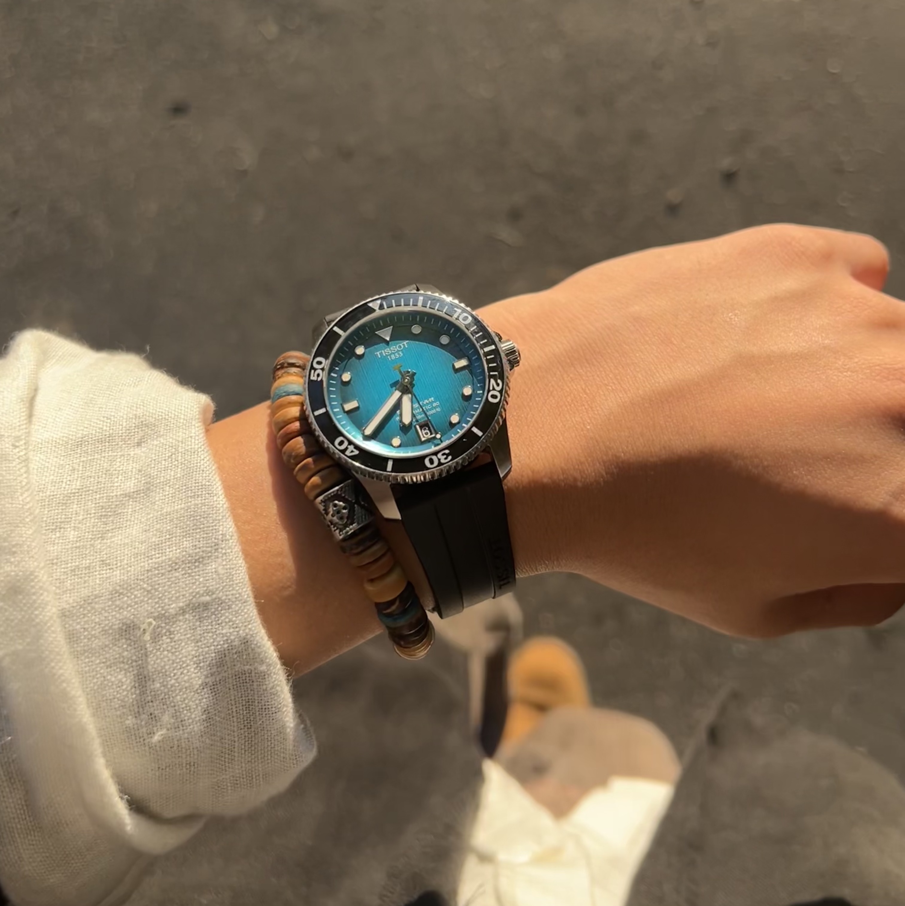 Tissot Seastar 1000 Powermatic 80 40mm Steel Blue 착용 스타일