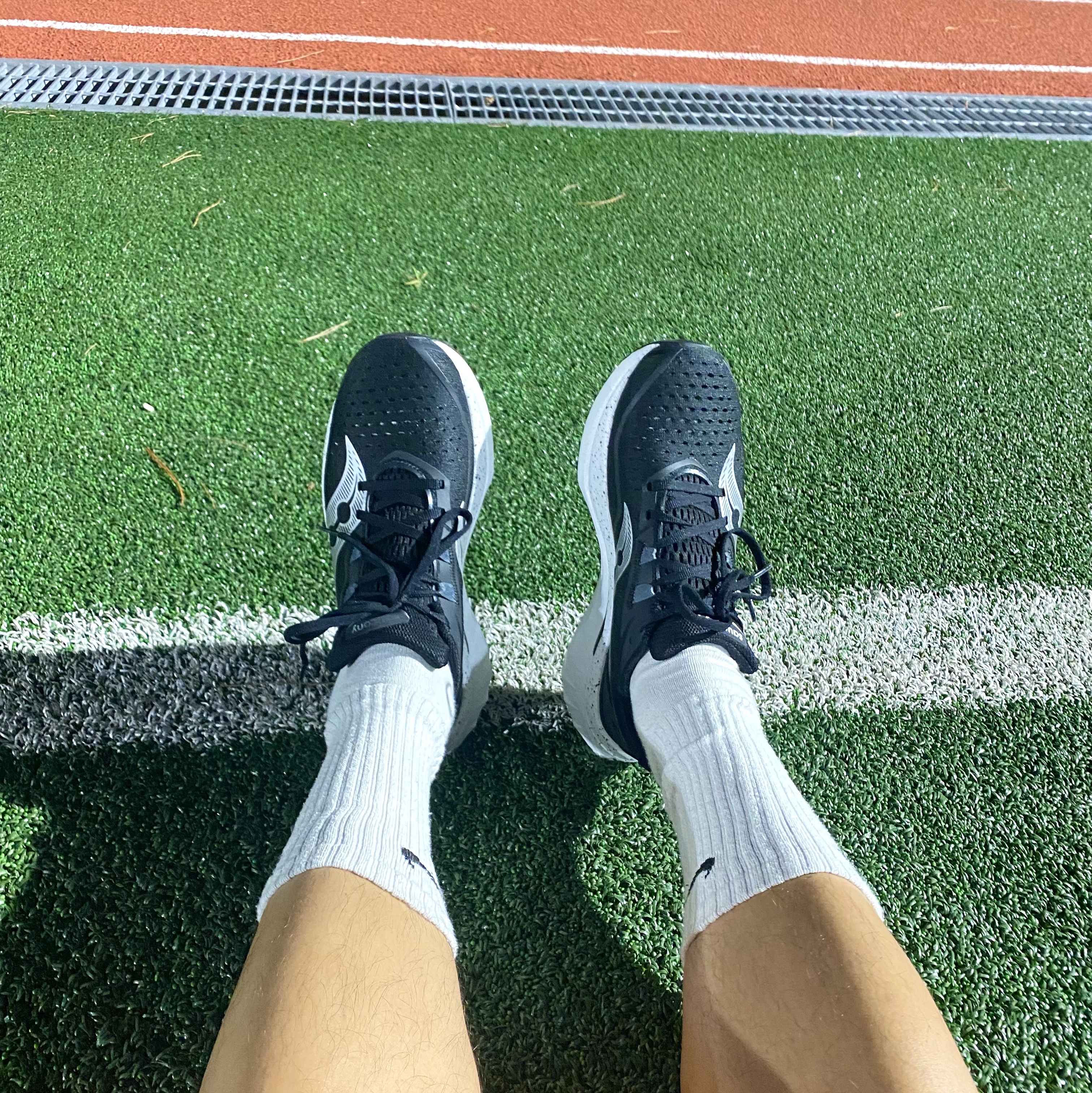 Saucony Endorphin Speed 4 Black 착용 스타일