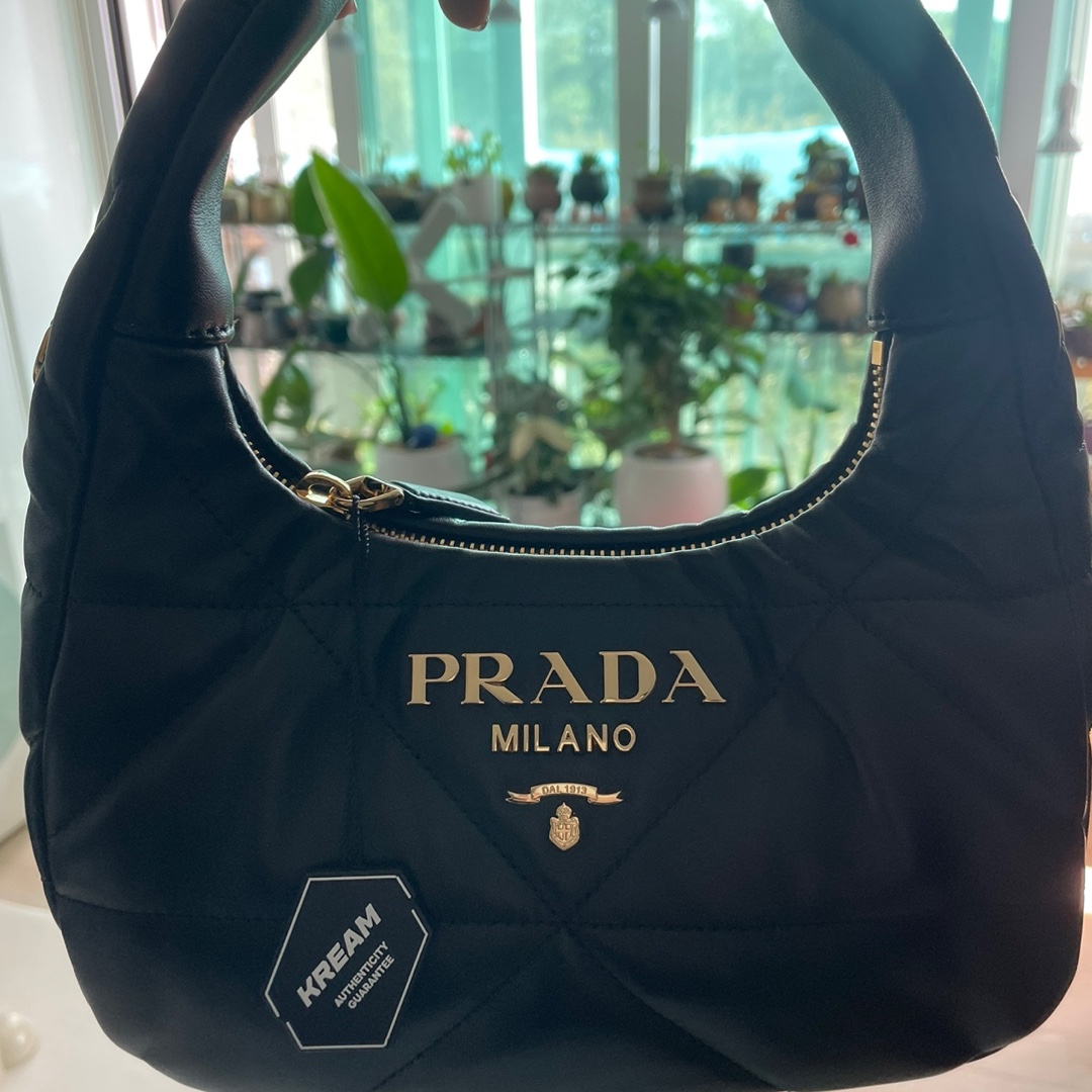 Prada Nappa Leather Mini Bag with Topstitching Black 착용 스타일