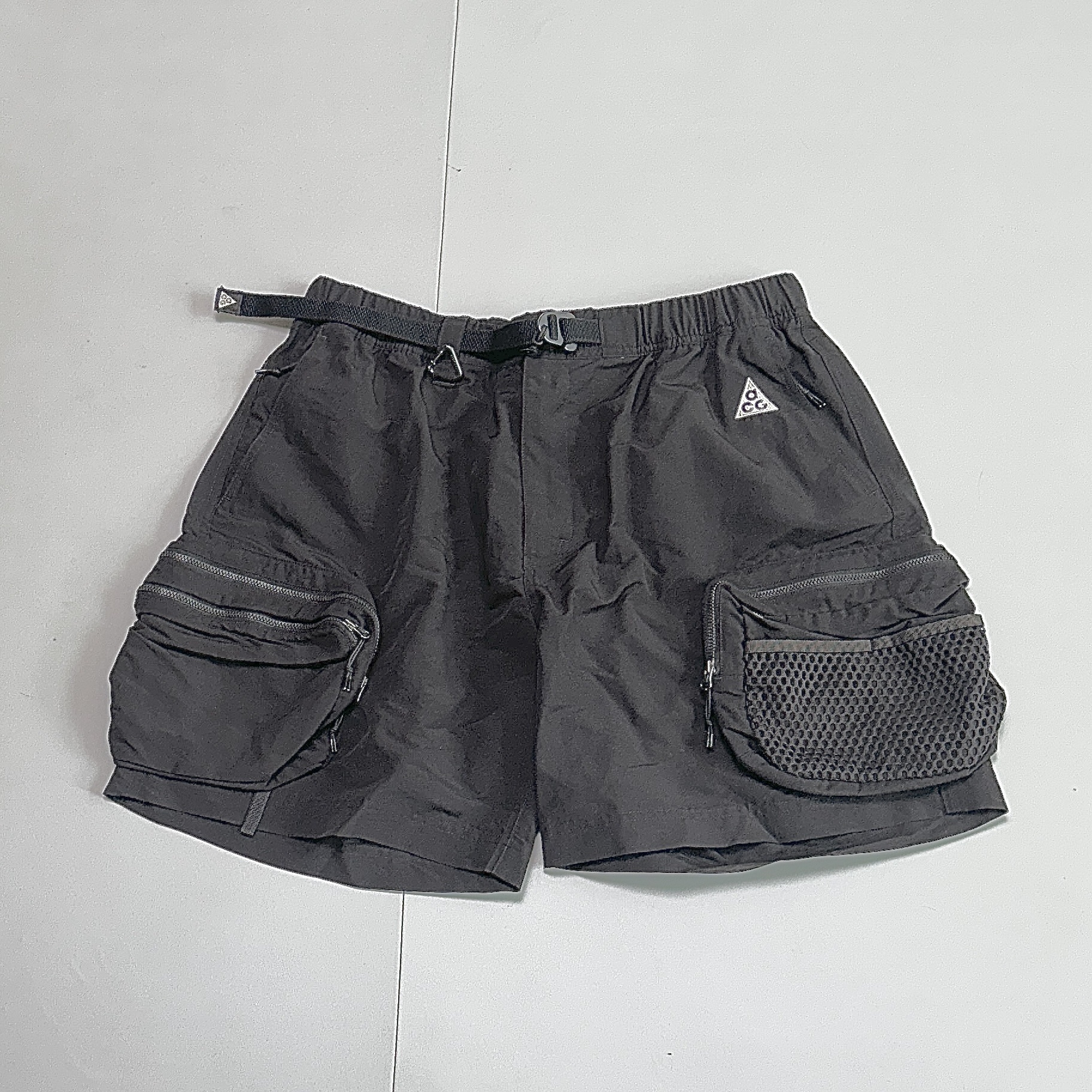 Nike ACG Snowgrass Cargo Shorts Velvet Brown - Asia 착용 스타일 - 1