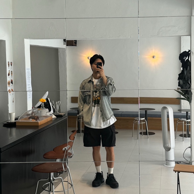 Hoka Kaha 2 Low Gore-Tex Black, Supreme Manhattan T-Shirt White - 22SS 착용 스타일