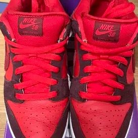 Nike SB Dunk Low Pro Cherry 착용 스타일