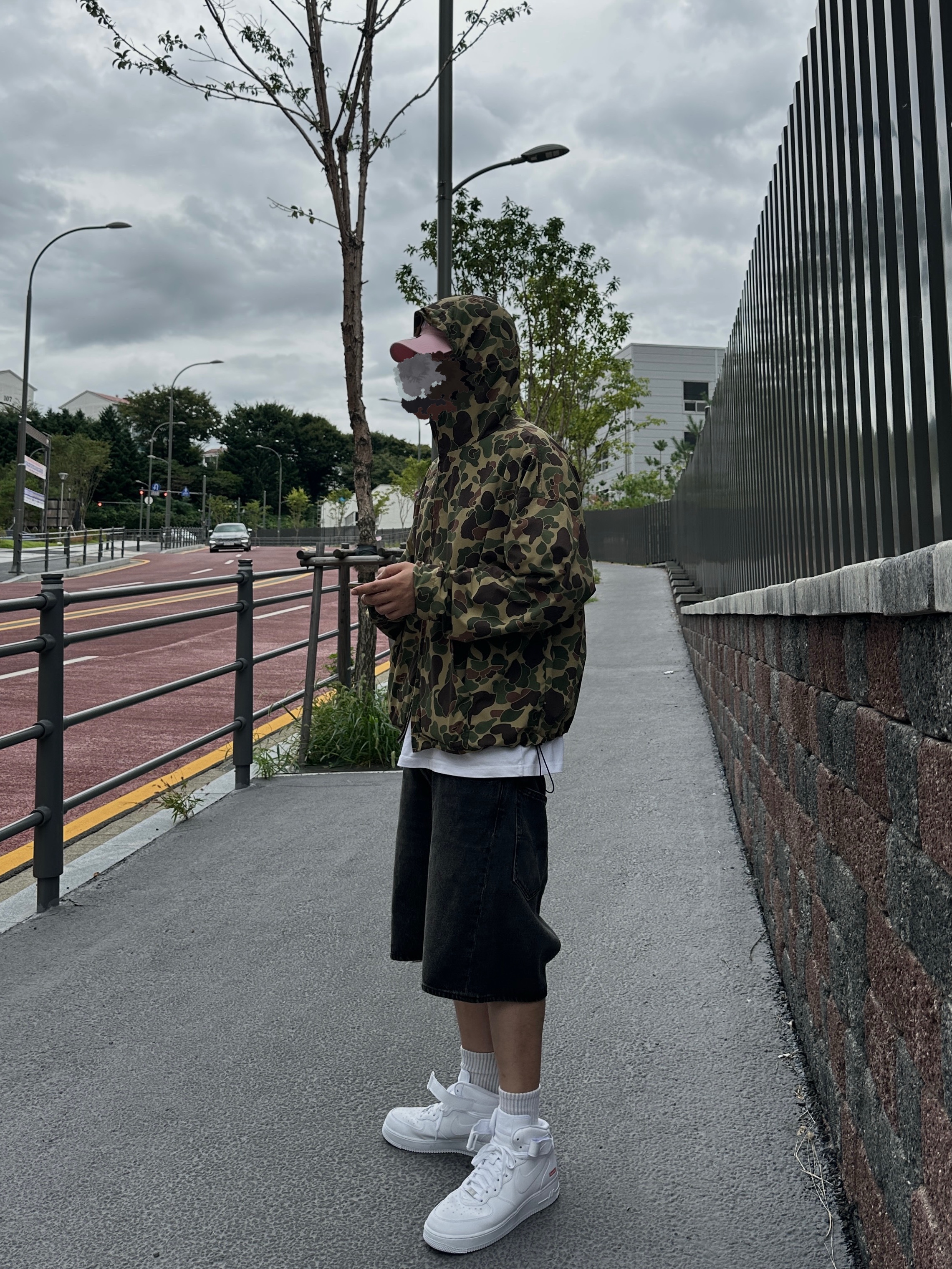 New Era x MoMA New York Yankees Cap Pink, Nonnod Zip Jacket Camo 착용 스타일 - 1